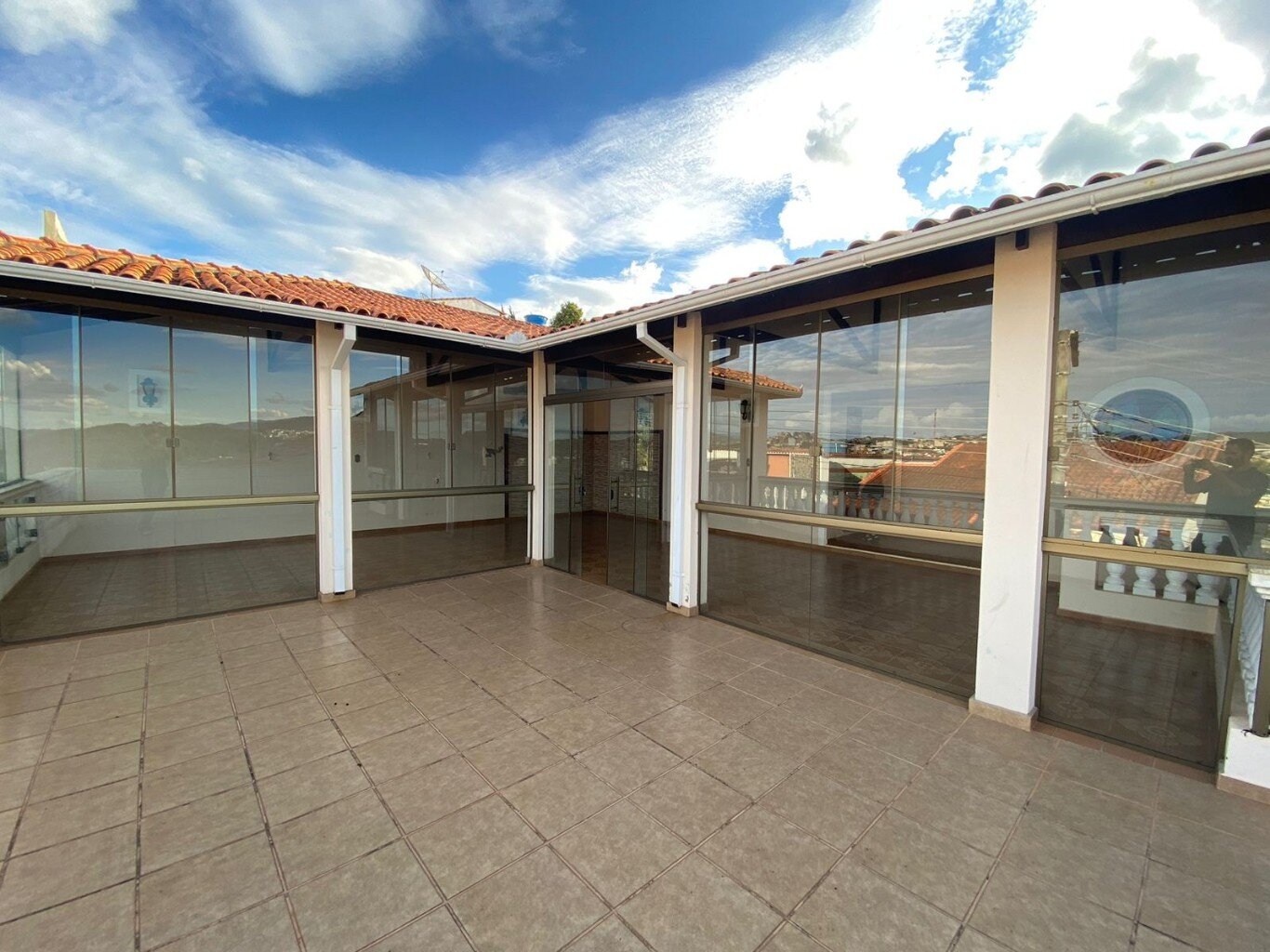 Casa à venda com 6 quartos, 270m² - Foto 18