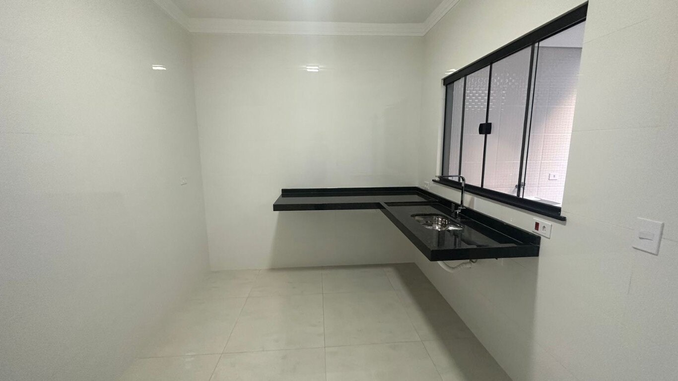 Casa à venda com 2 quartos, 70m² - Foto 12