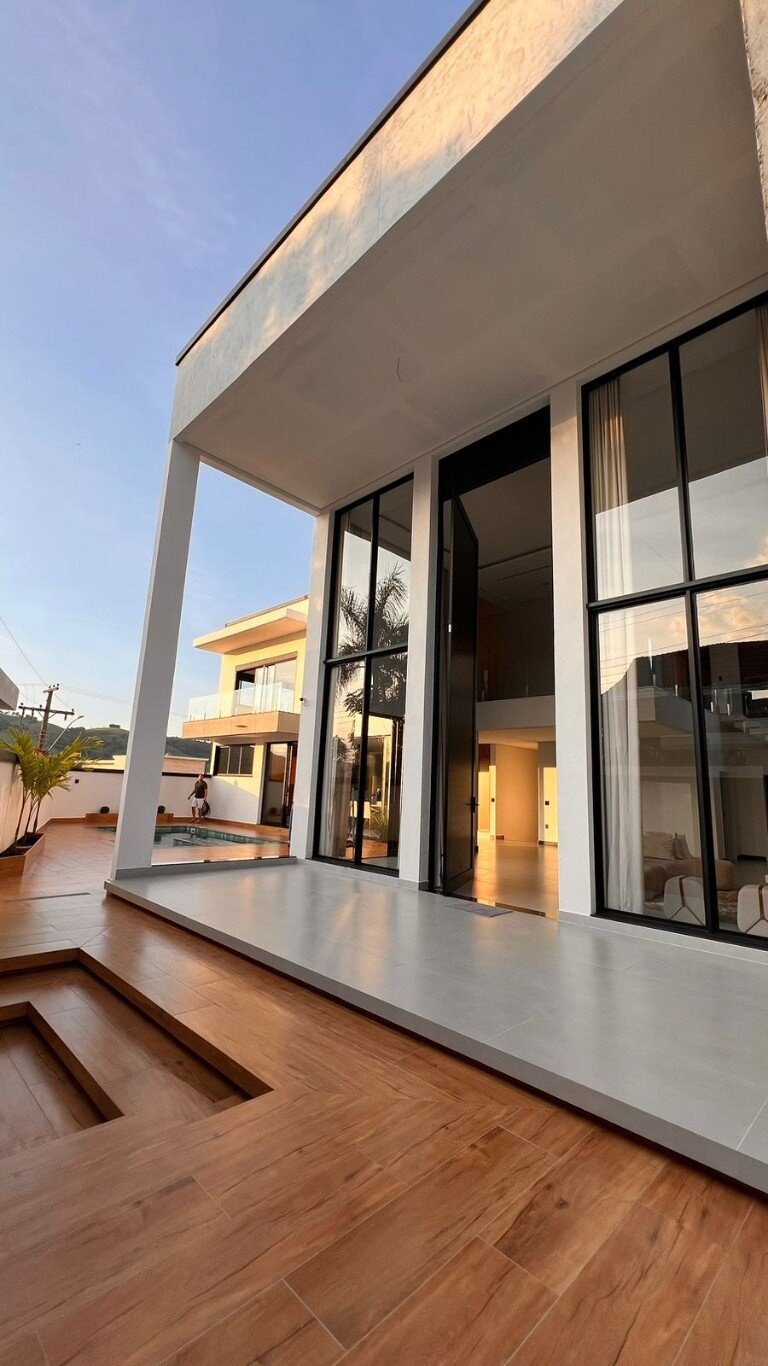 Casa à venda com 3 quartos, 420m² - Foto 3