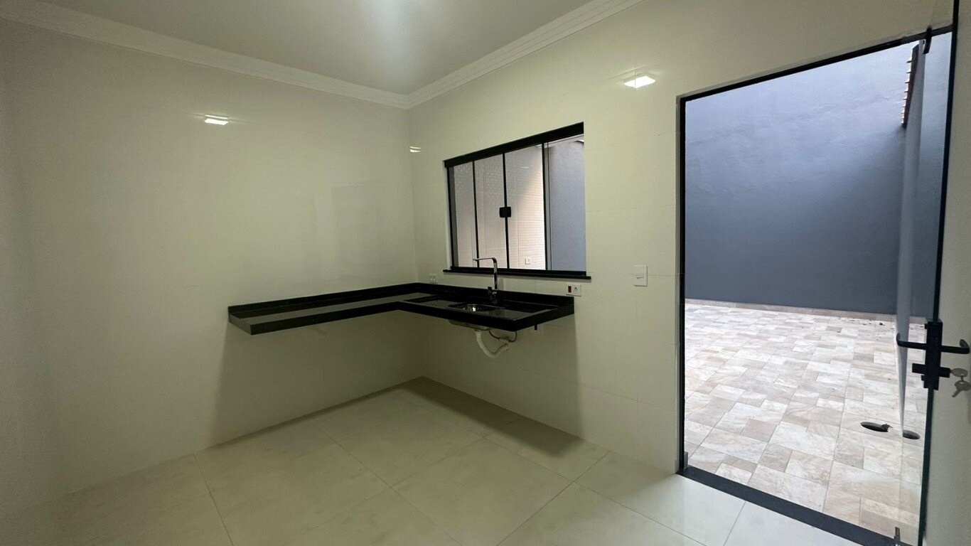 Casa à venda com 2 quartos, 70m² - Foto 16