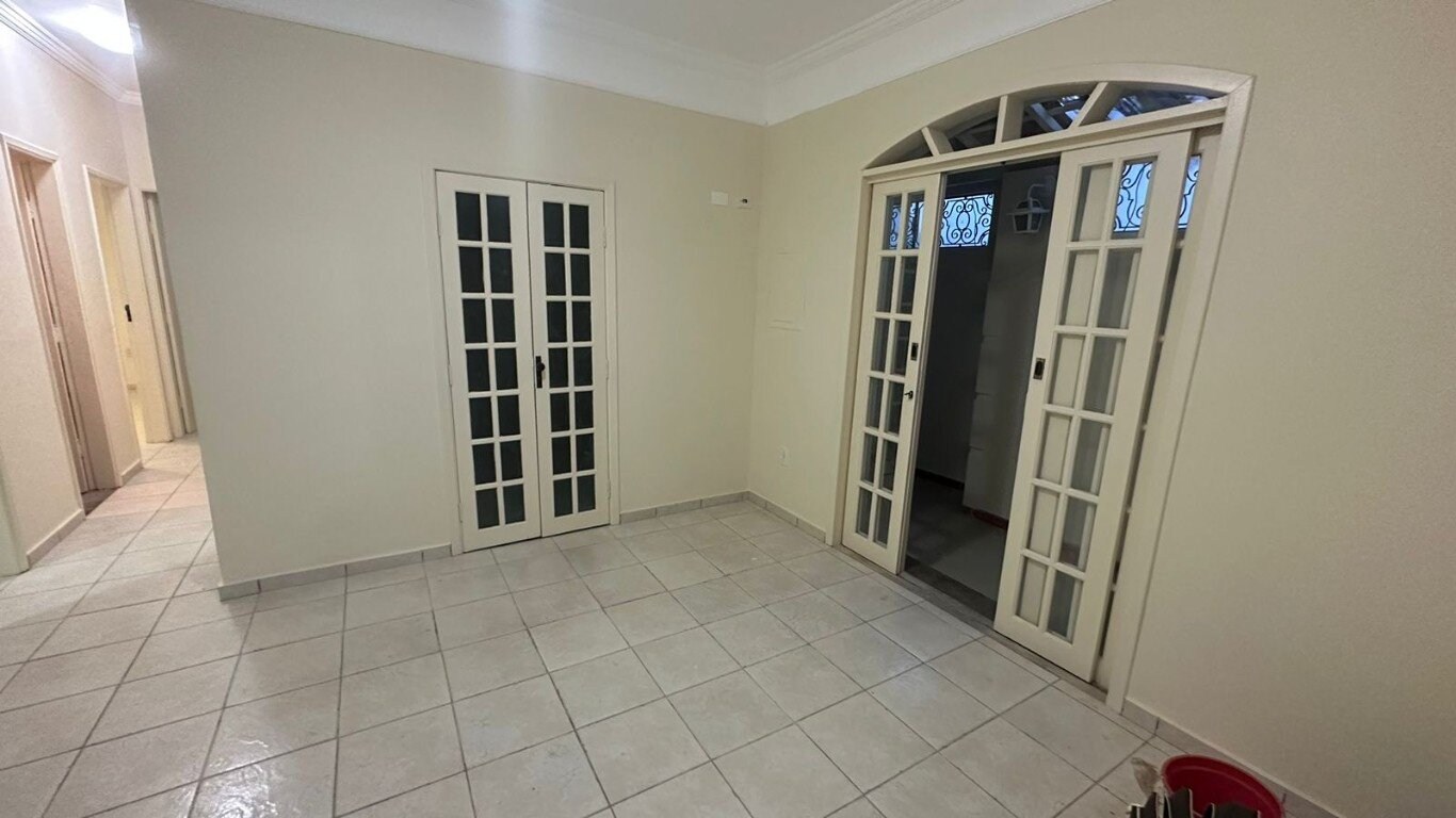 Prédio Inteiro para alugar com 3 quartos, 141m² - Foto 1