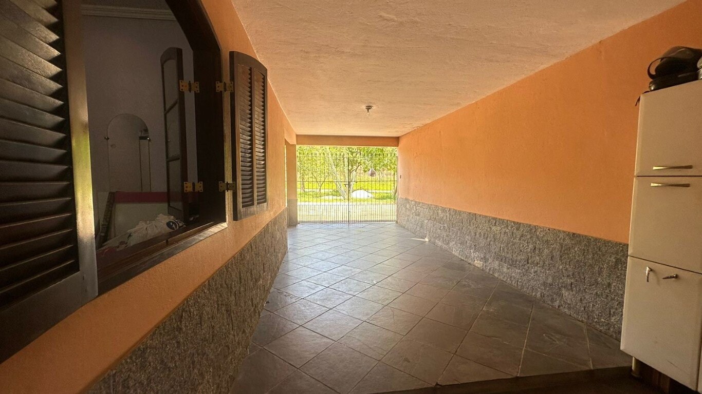 Casa à venda com 3 quartos, 160m² - Foto 1