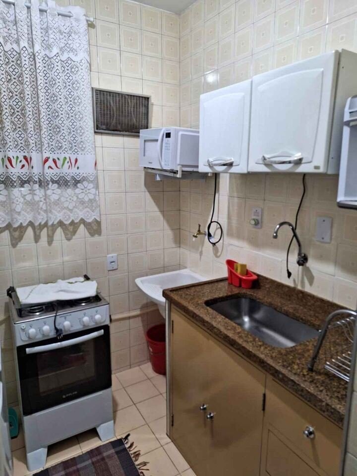 Apartamento à venda com 1 quarto, 50m² - Foto 2