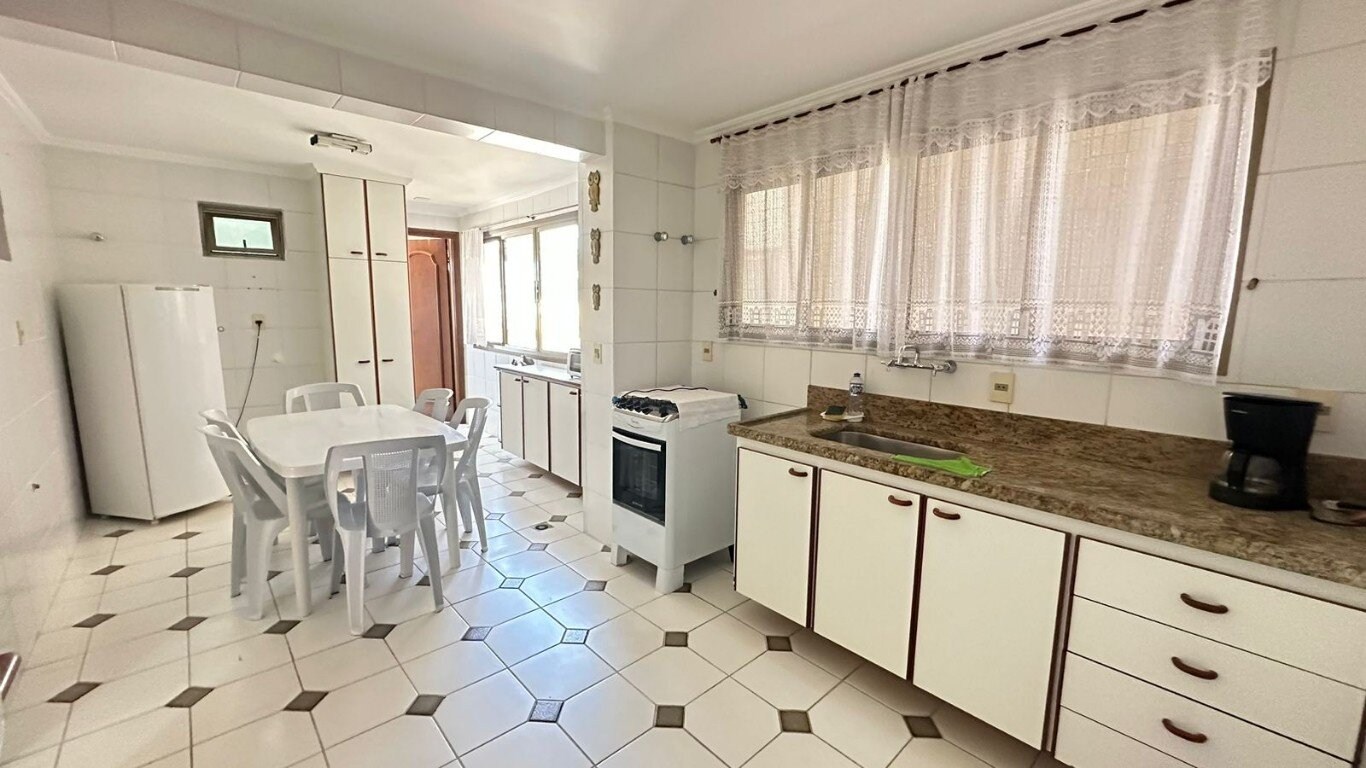 Apartamento à venda com 3 quartos, 165m² - Foto 13