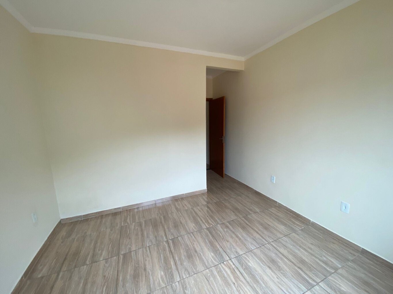 Casa à venda com 2 quartos, 71m² - Foto 4