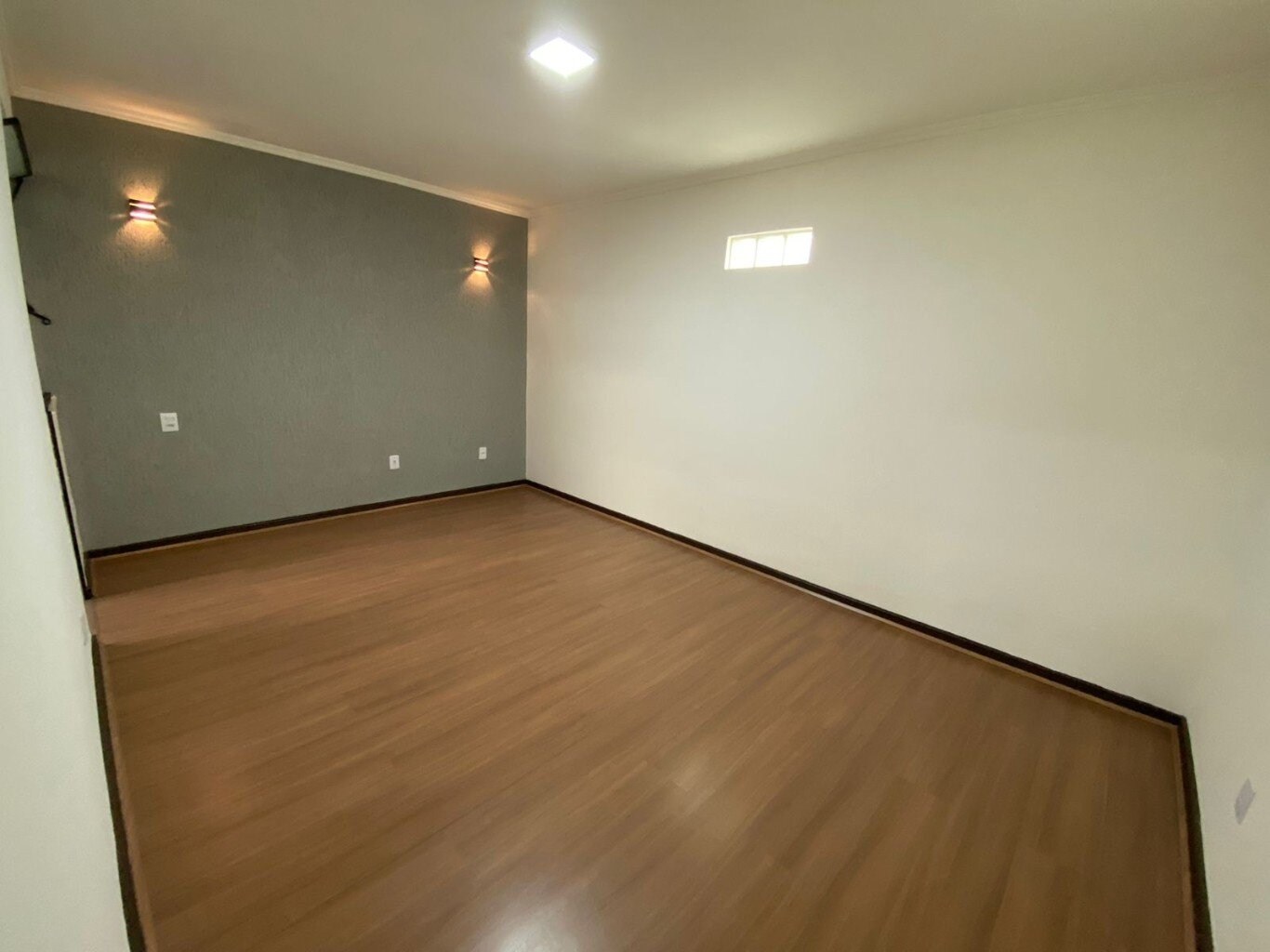 Apartamento à venda com 2 quartos, 60m² - Foto 1