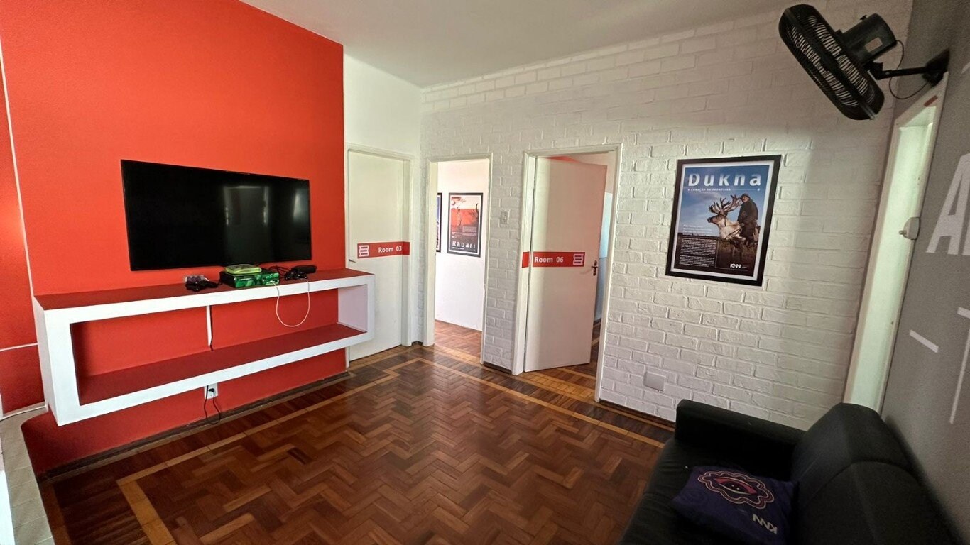 Casa à venda com 5 quartos, 200m² - Foto 15