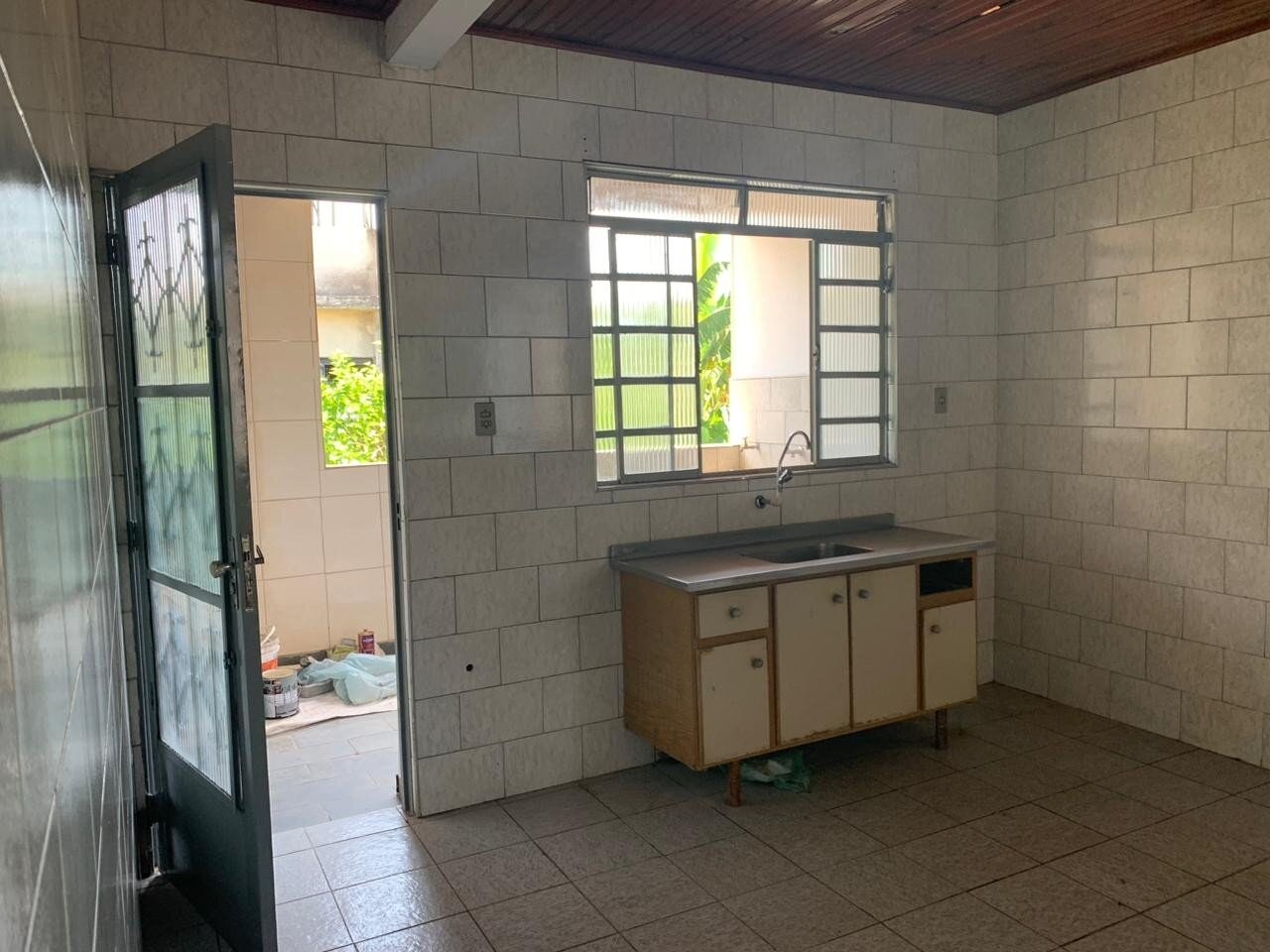 Casa para alugar com 3 quartos, 86m² - Foto 1