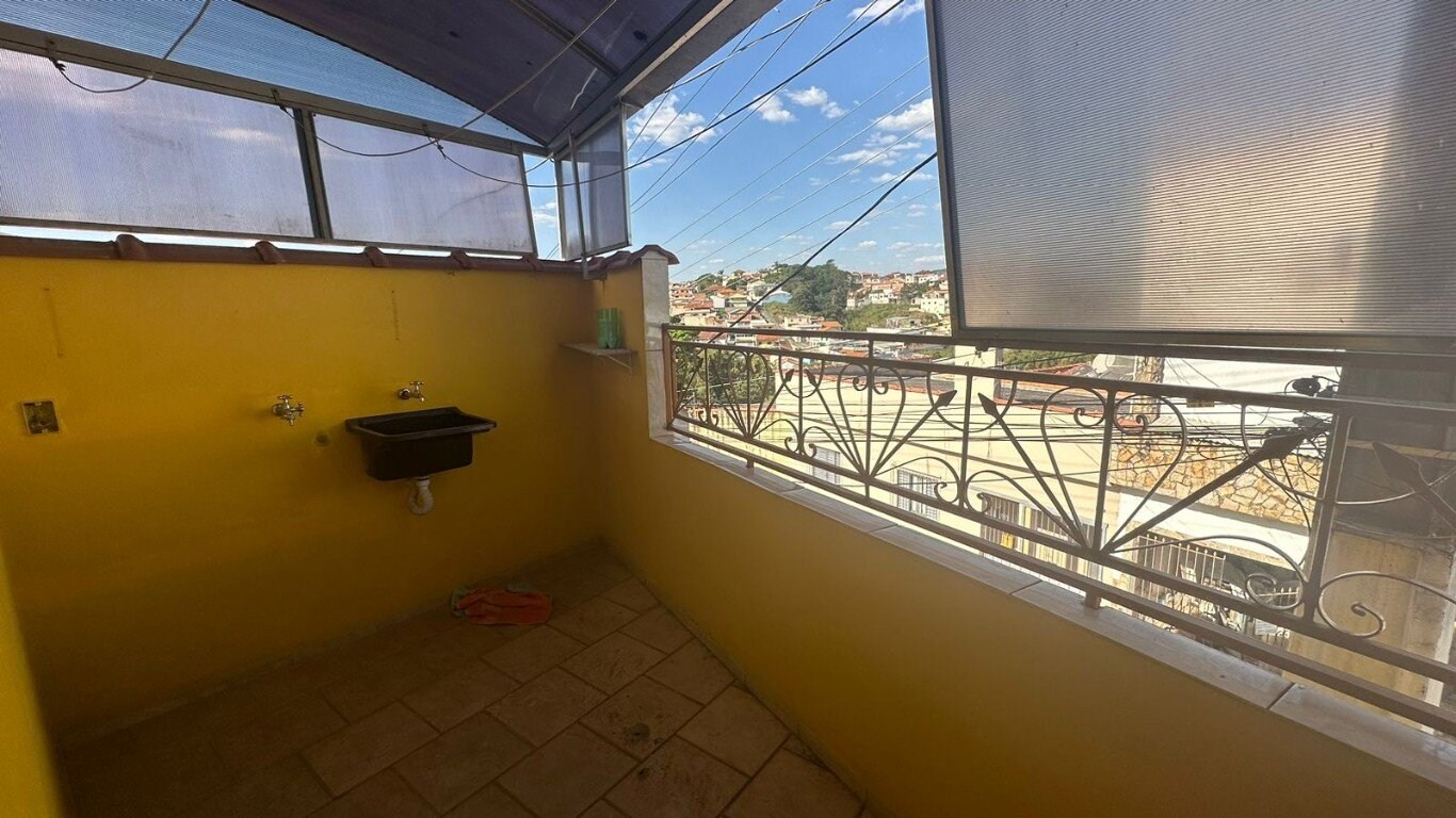 Casa à venda com 2 quartos, 87m² - Foto 9