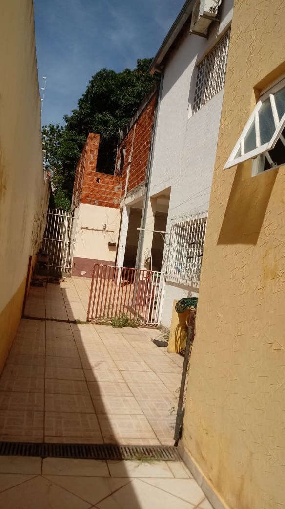 Casa à venda com 5 quartos, 308m² - Foto 3