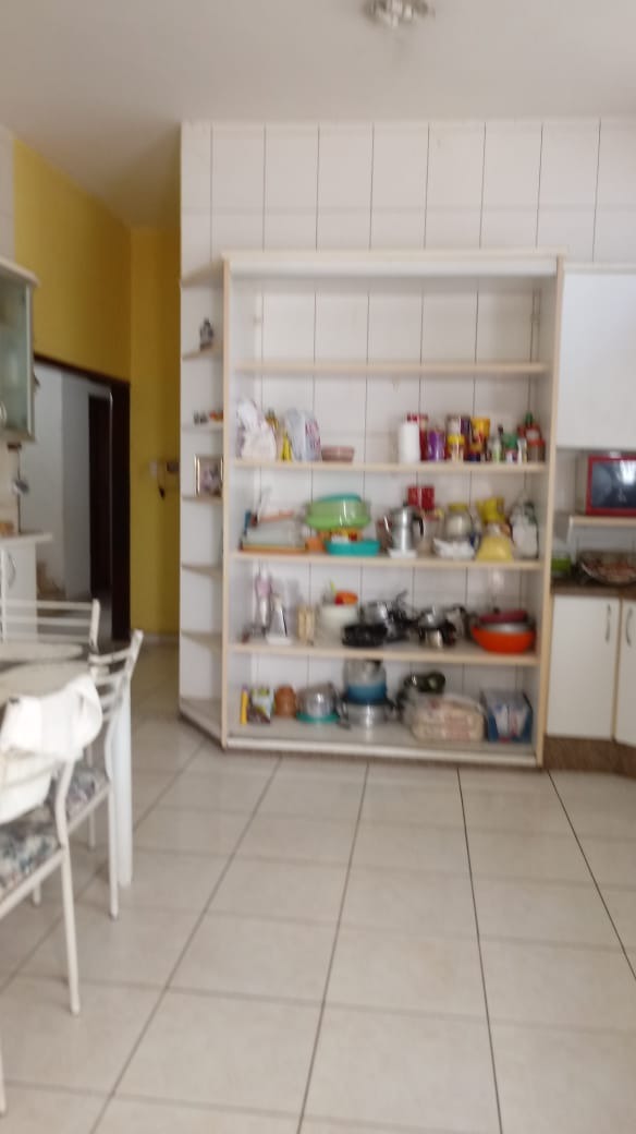 Casa à venda com 5 quartos, 308m² - Foto 6