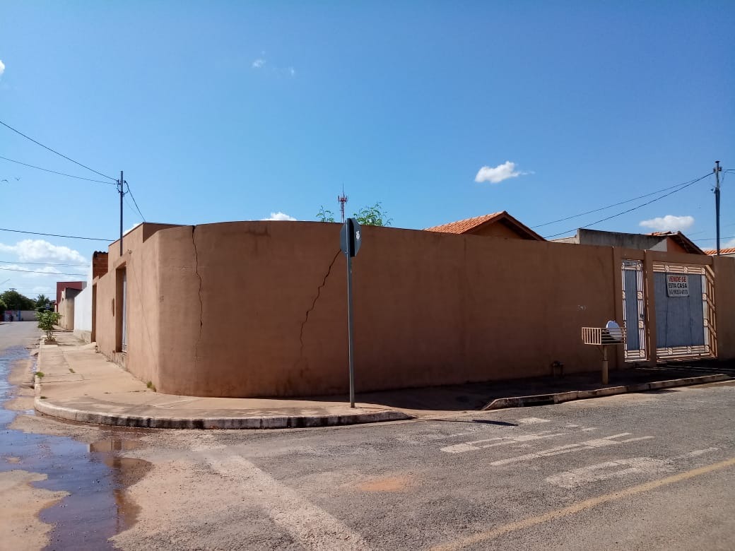 Casa à venda com 2 quartos - Foto 1