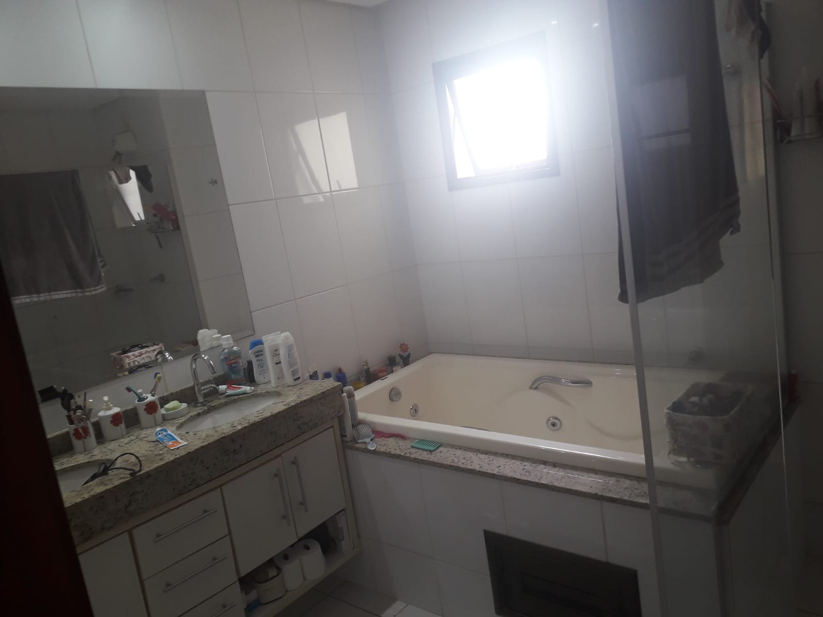 Apartamento à venda com 3 quartos, 166m² - Foto 2