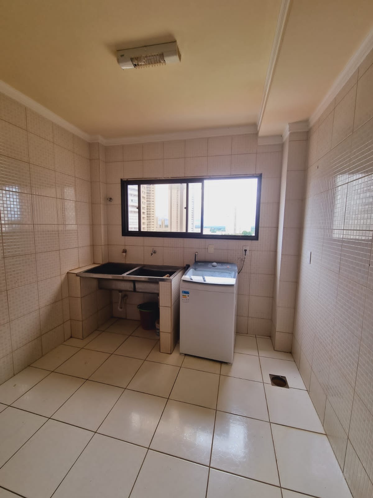 Apartamento à venda com 4 quartos, 300m² - Foto 11