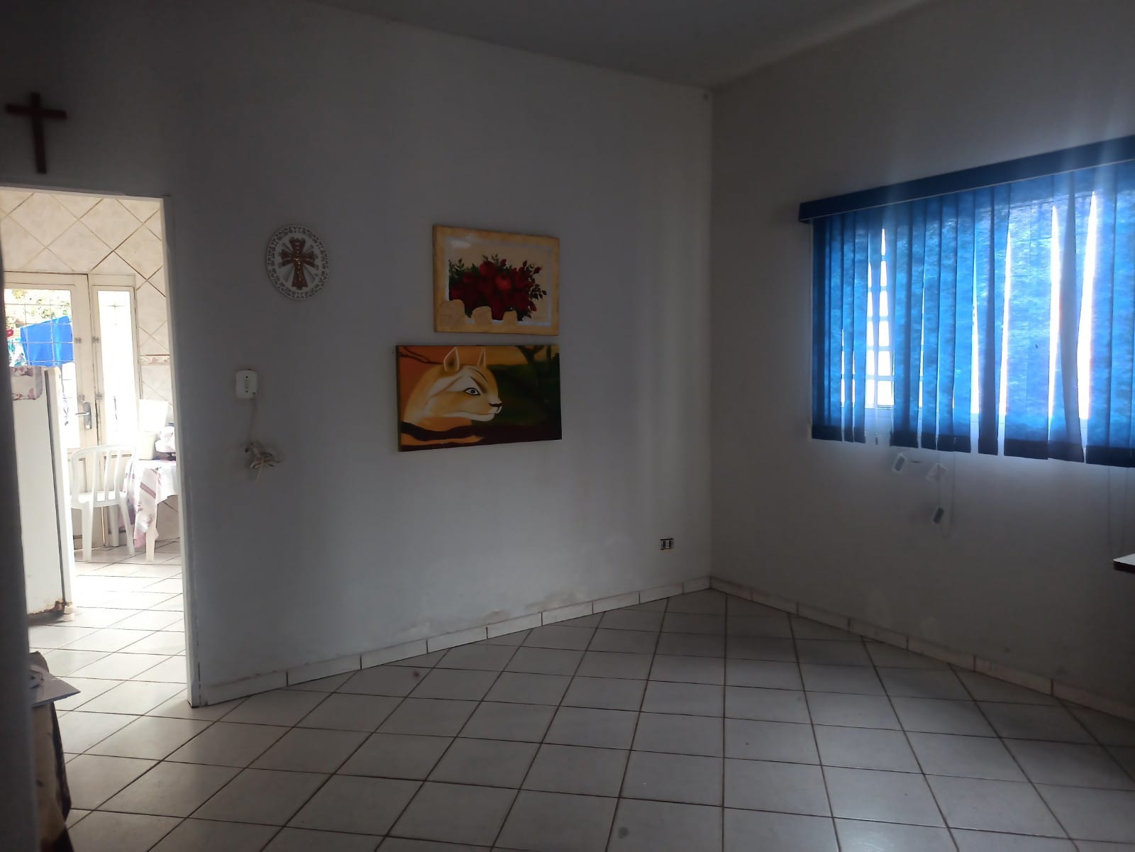 Casa à venda com 2 quartos, 100m² - Foto 2