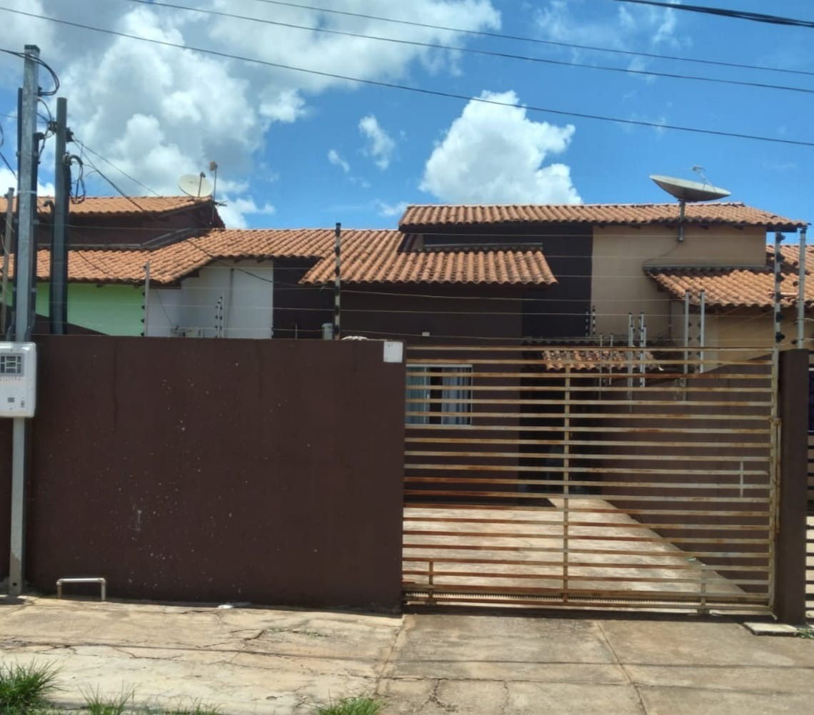 Casa à venda com 2 quartos, 59m² - Foto 1