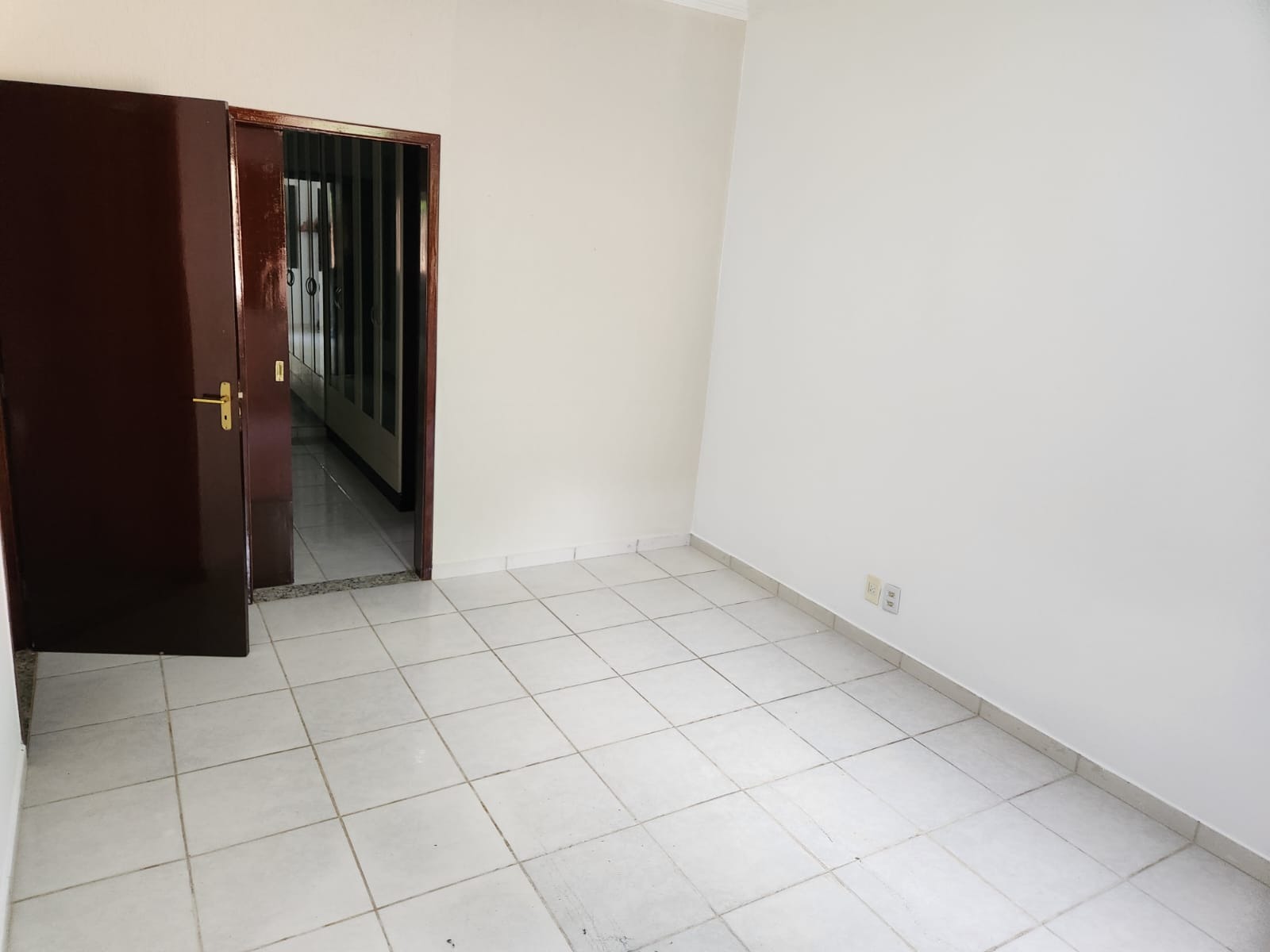 Casa à venda com 4 quartos, 309m² - Foto 9