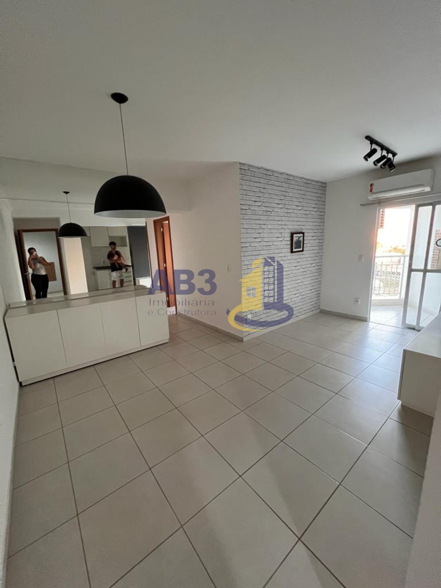 Apartamento à venda com 3 quartos, 71m² - Foto 2