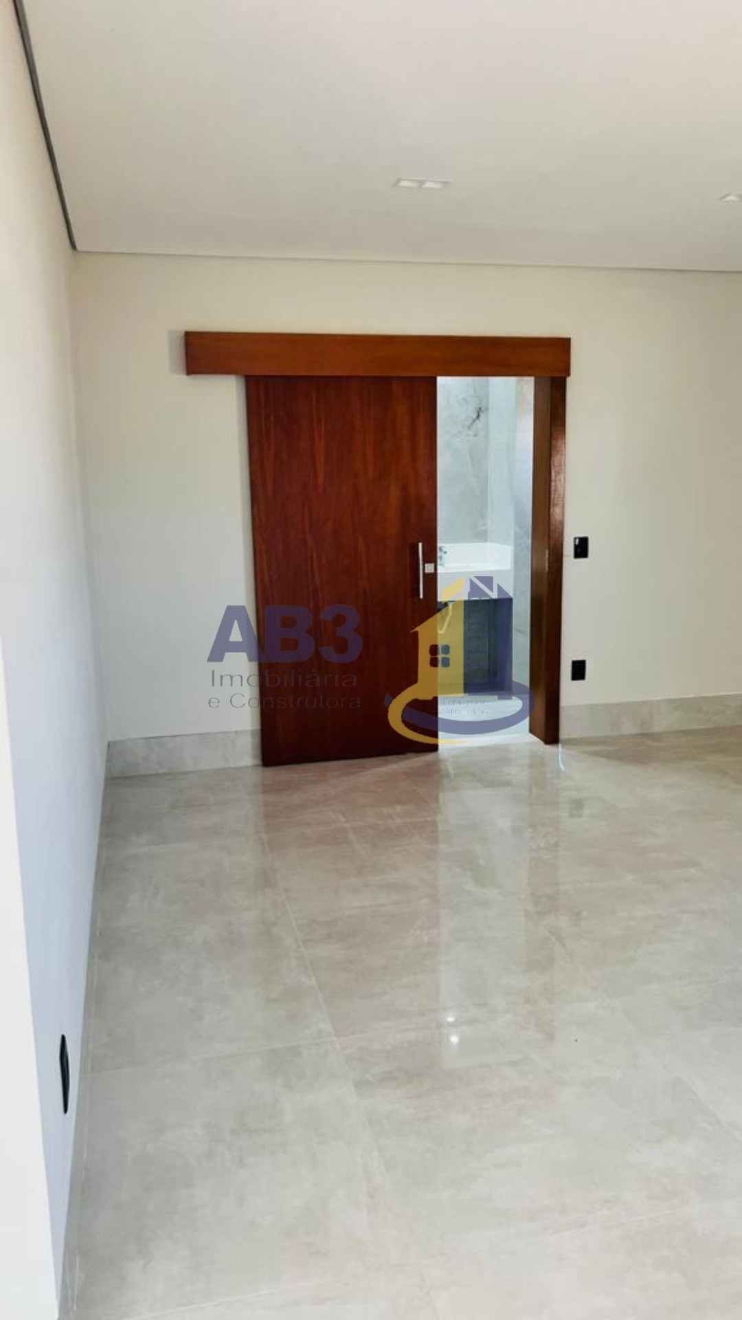 Sobrado à venda com 4 quartos, 275m² - Foto 11