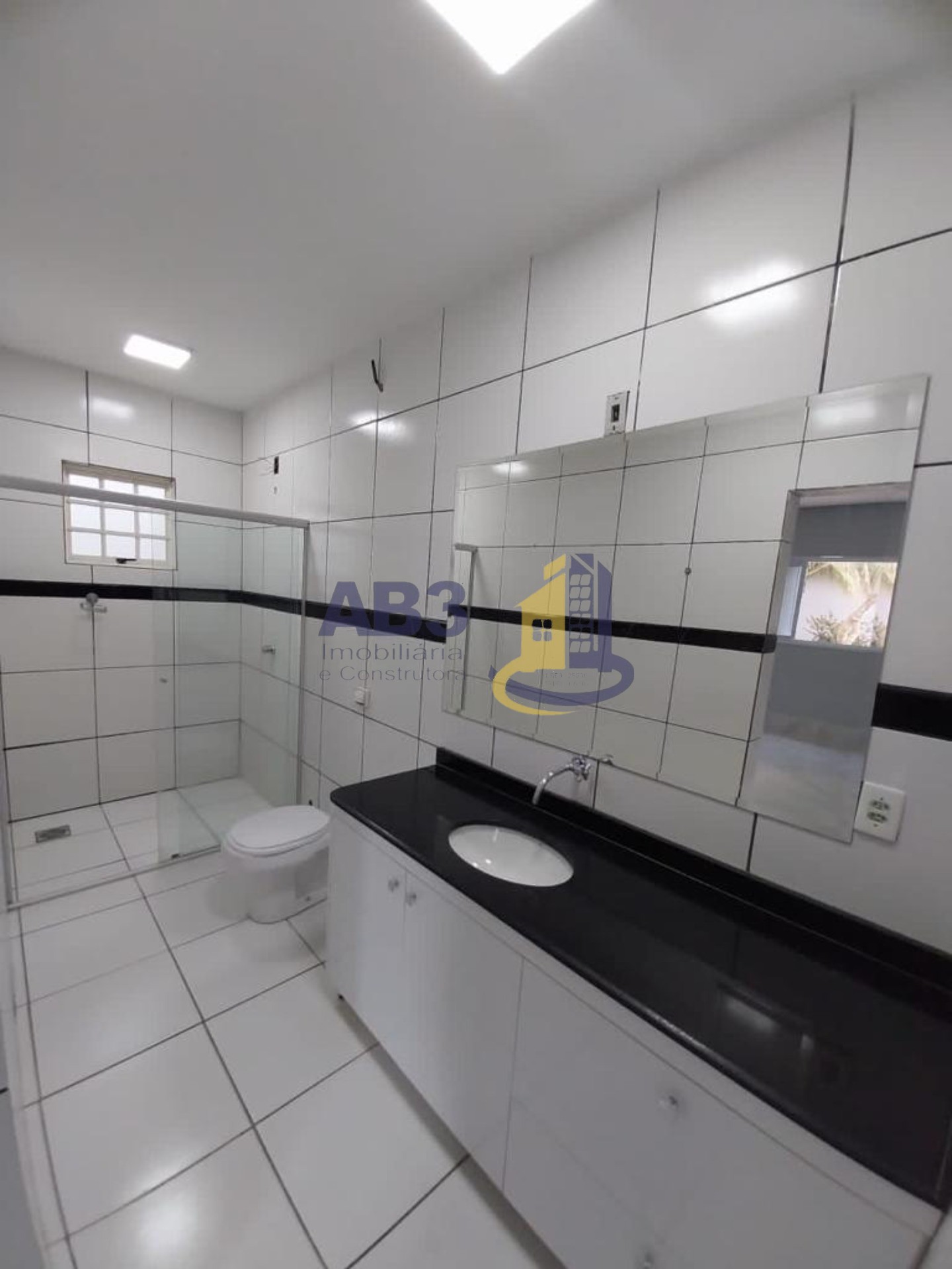 Casa à venda com 3 quartos, 190m² - Foto 4