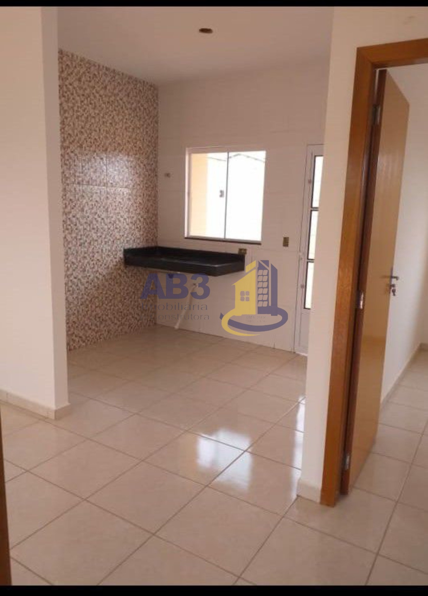 Casa à venda com 2 quartos, 44m² - Foto 9