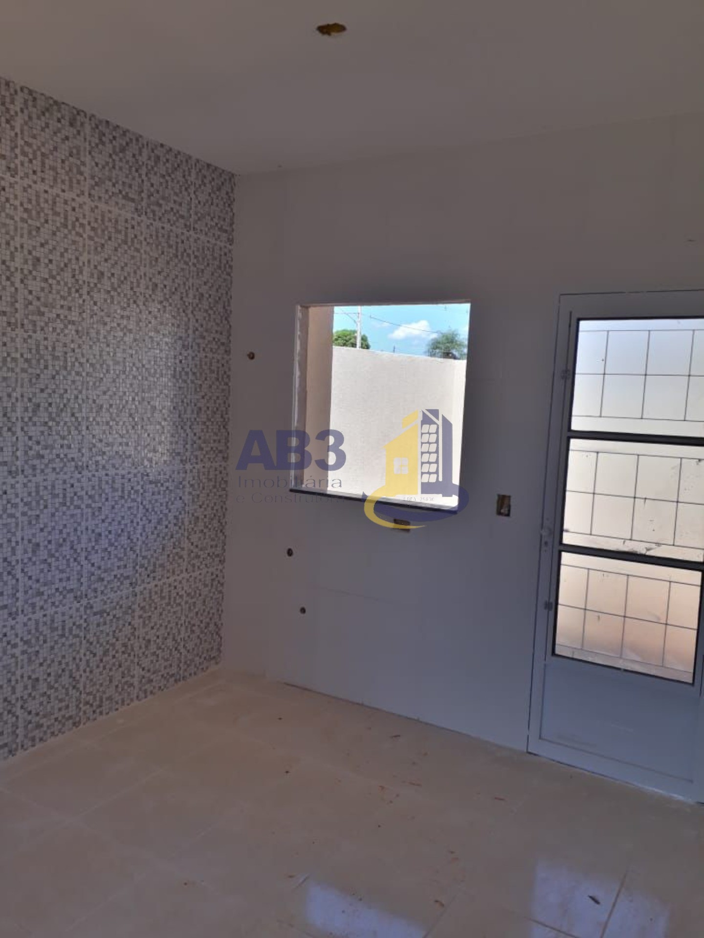 Casa à venda com 2 quartos, 44m² - Foto 5