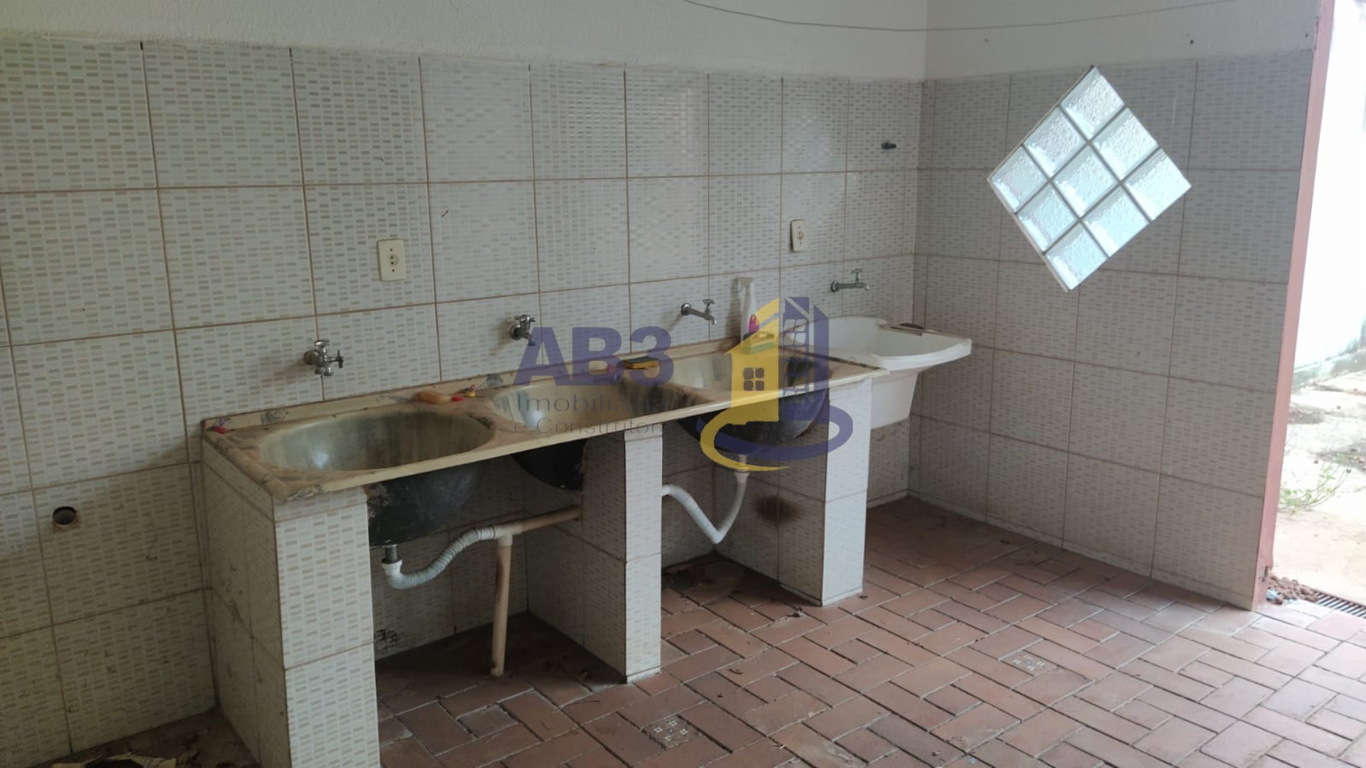 Prédio Inteiro para alugar com 4 quartos, 264m² - Foto 4