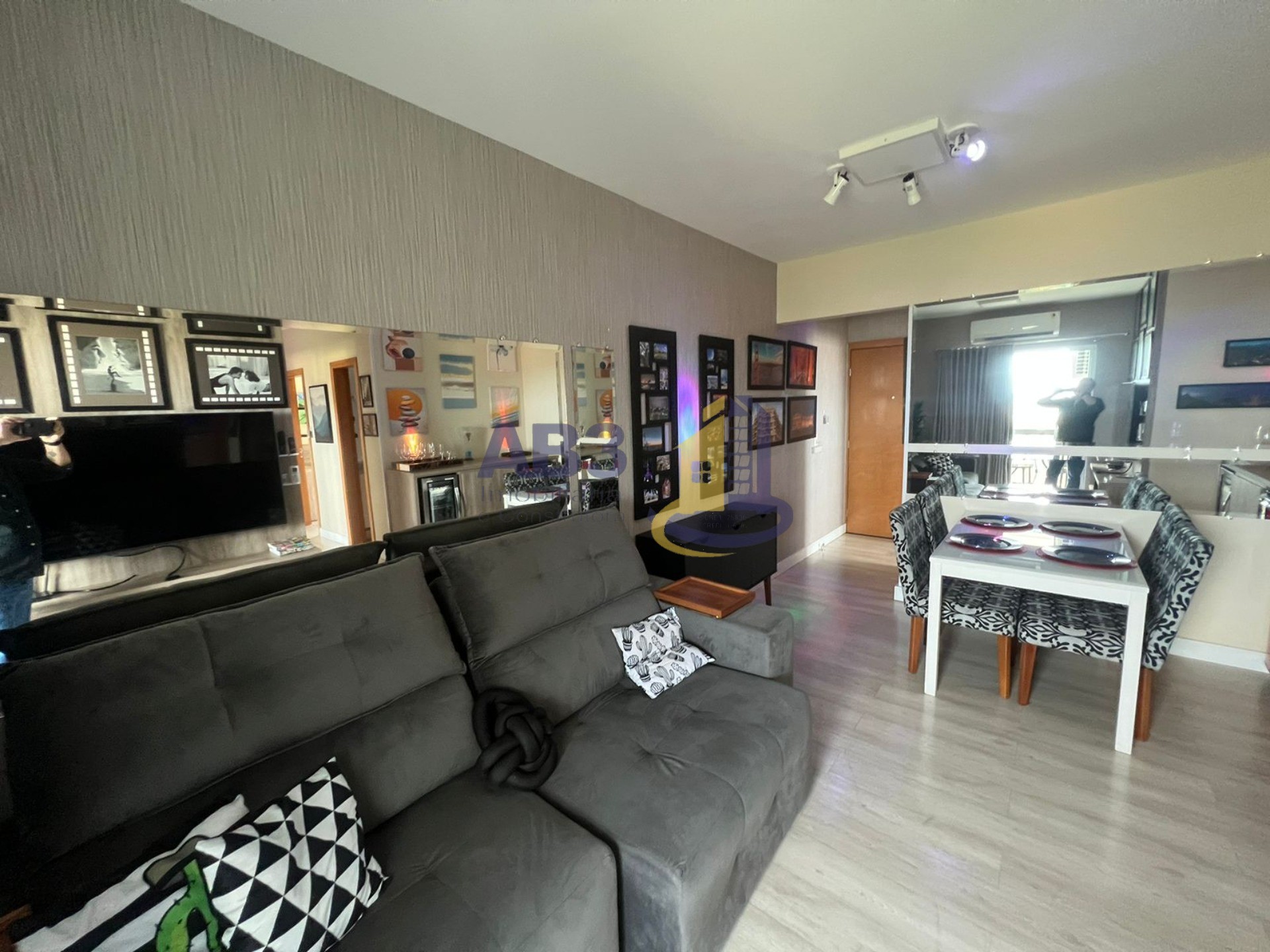 Apartamento à venda com 3 quartos, 76m² - Foto 10