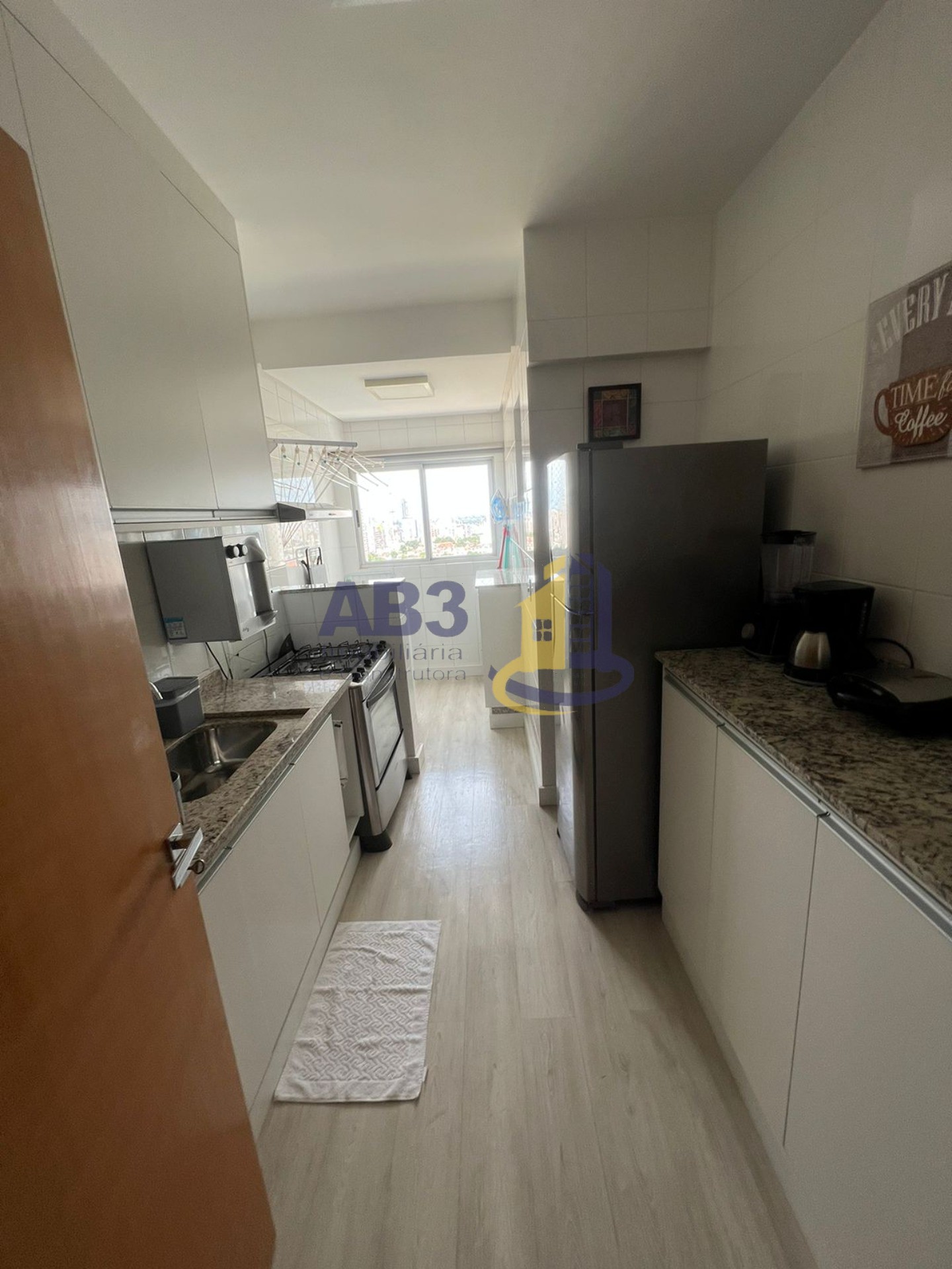 Apartamento à venda com 3 quartos, 76m² - Foto 7