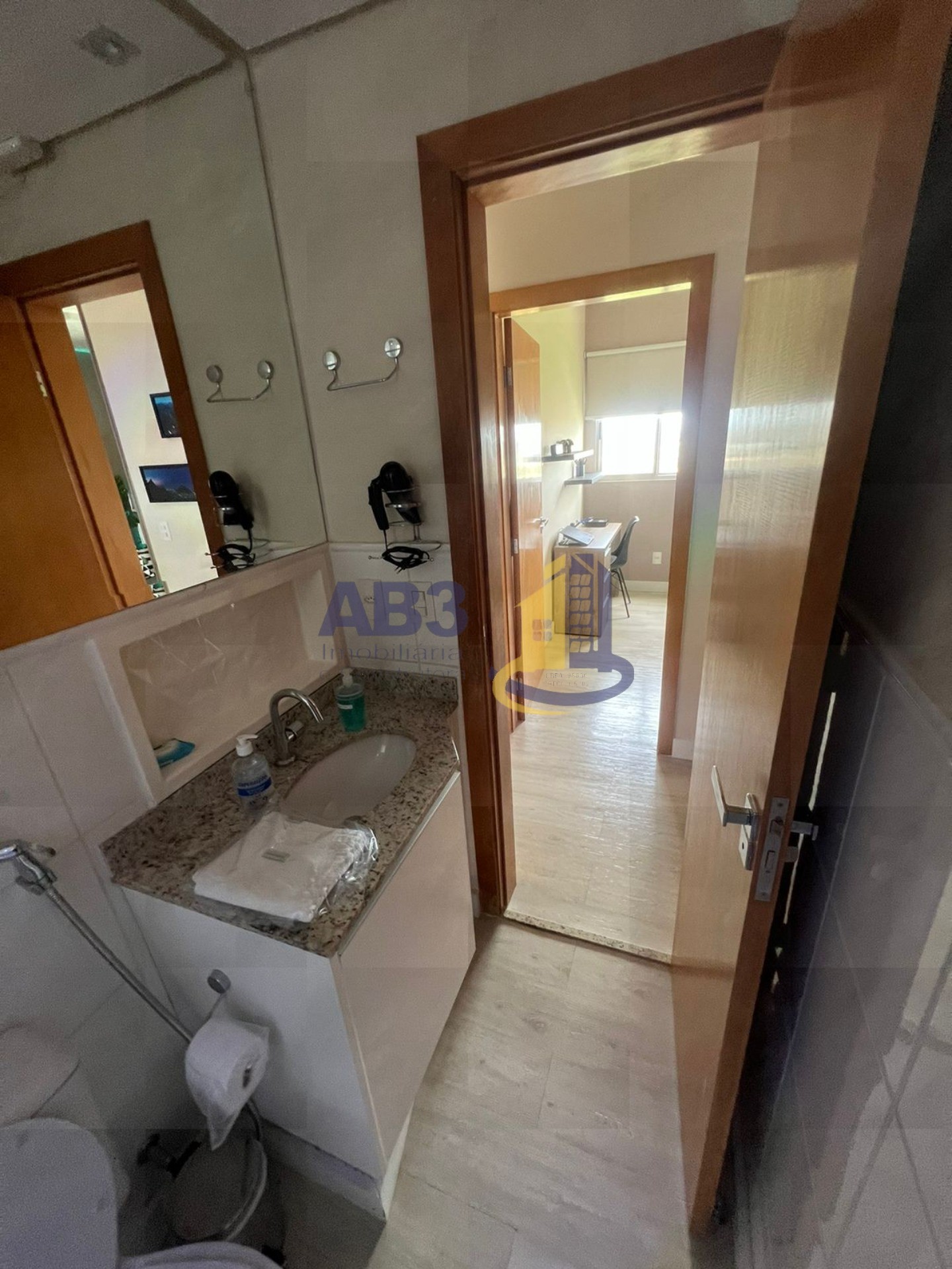 Apartamento à venda com 3 quartos, 76m² - Foto 12