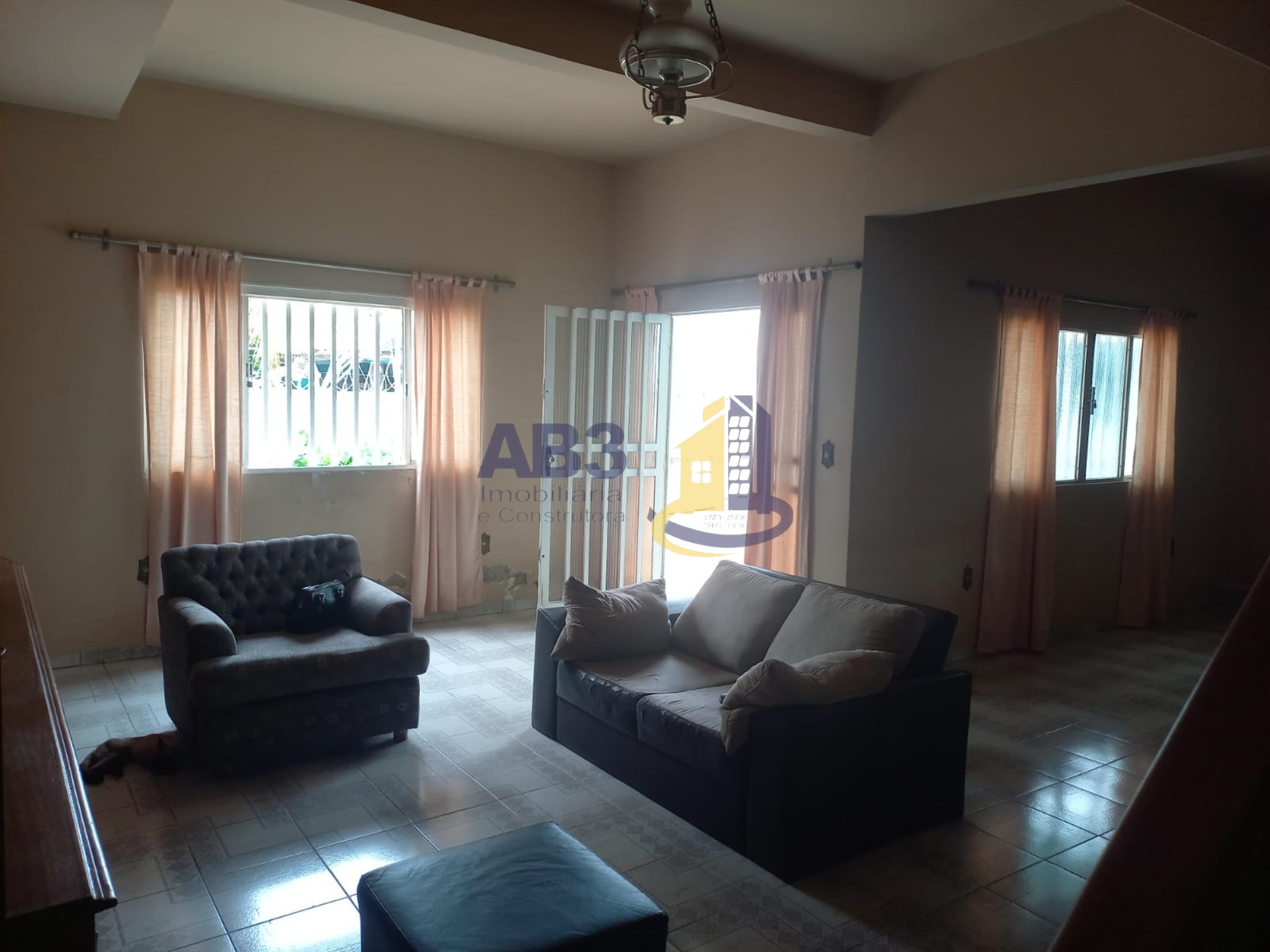 Casa Comercial à venda com 5 quartos, 364m² - Foto 10