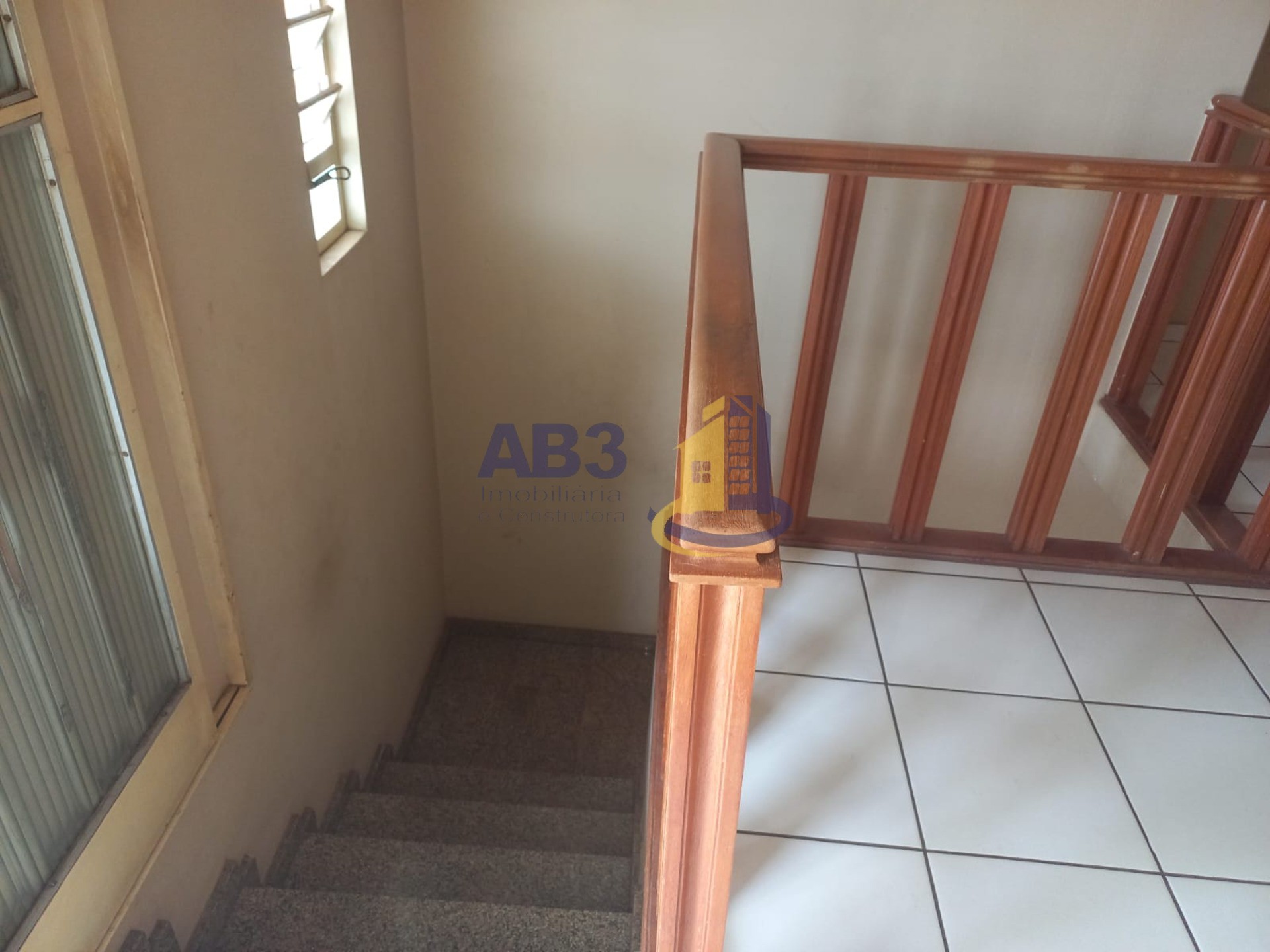 Casa Comercial à venda com 5 quartos, 364m² - Foto 9