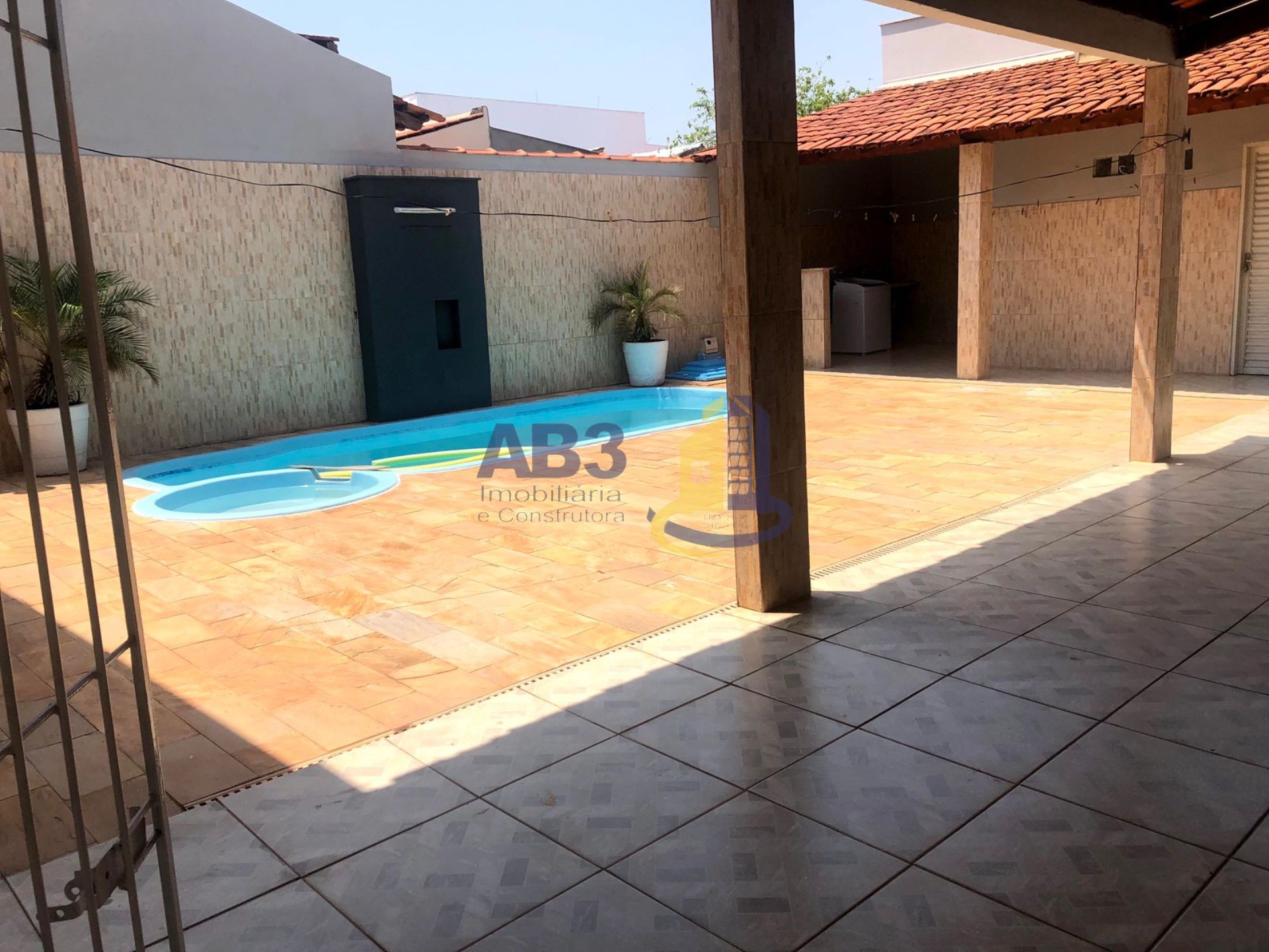 Casa à venda com 3 quartos, 300m² - Foto 14