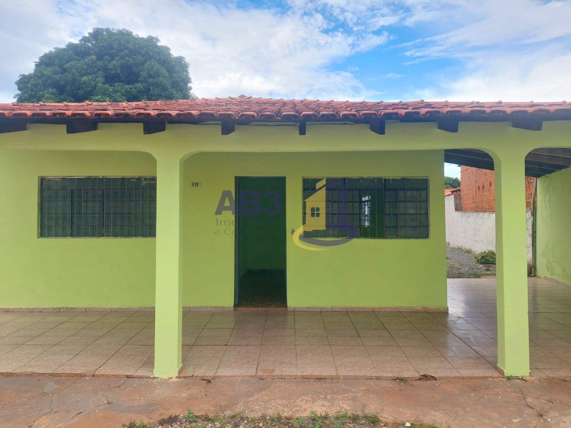 Casa à venda com 2 quartos, 116m² - Foto 2