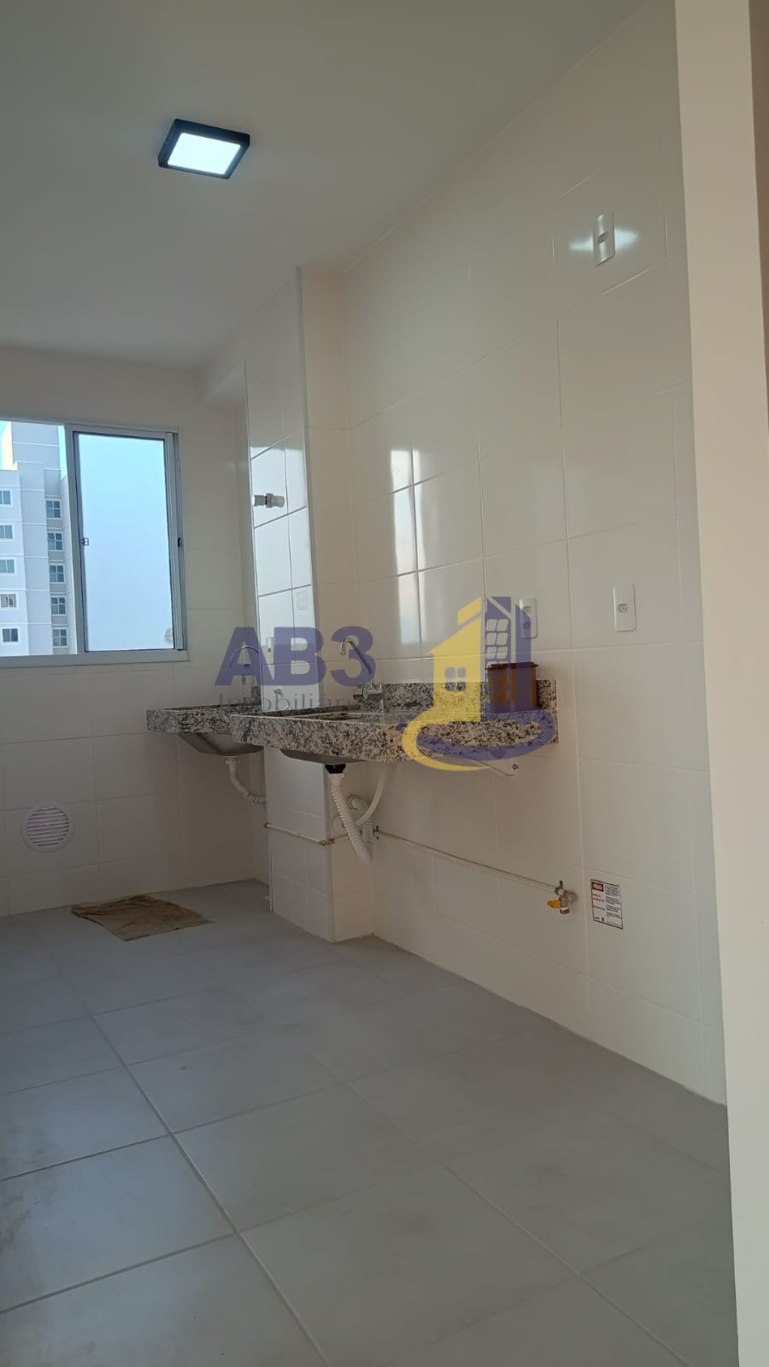 Apartamento à venda com 2 quartos, 48m² - Foto 4