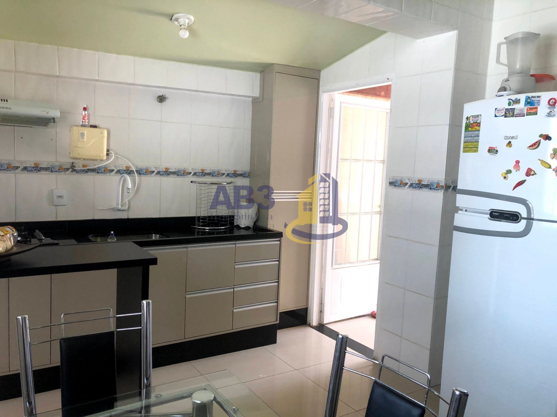 Casa à venda com 3 quartos, 300m² - Foto 16