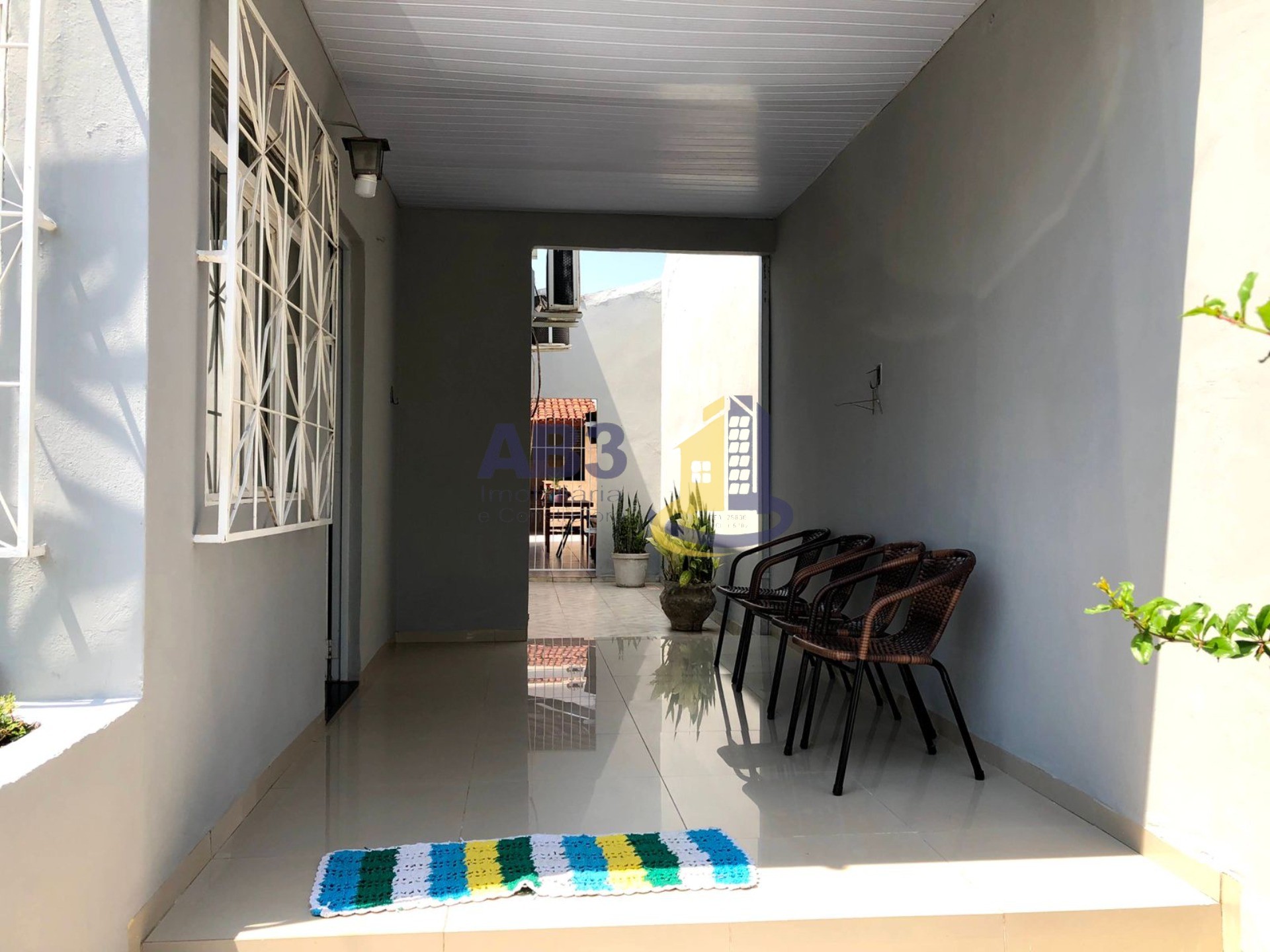 Casa à venda com 3 quartos, 300m² - Foto 4