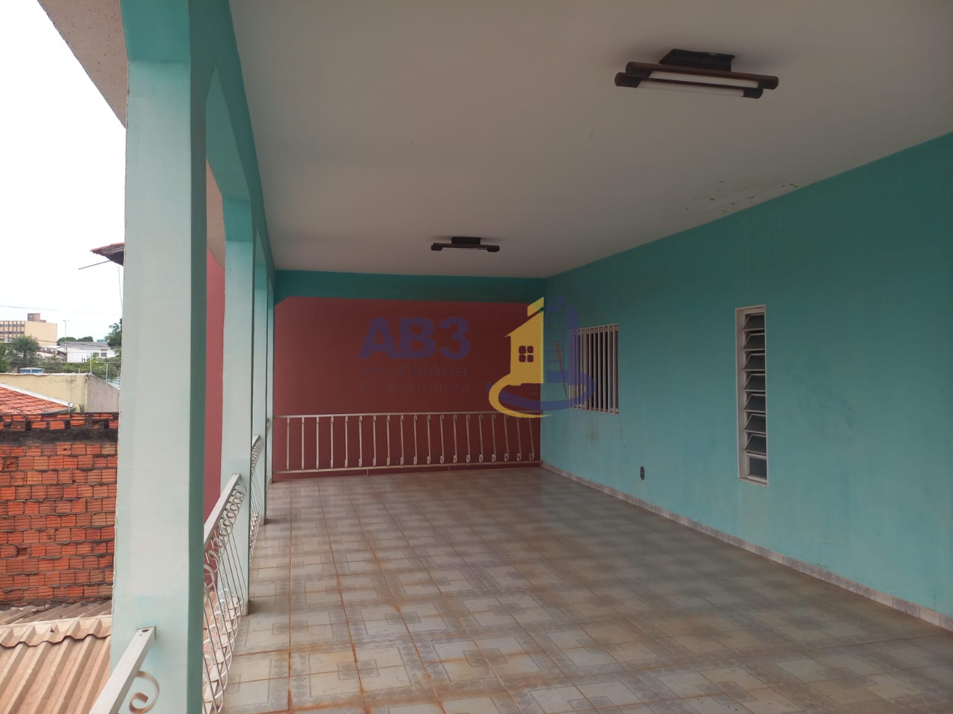 Casa Comercial à venda com 5 quartos, 364m² - Foto 8