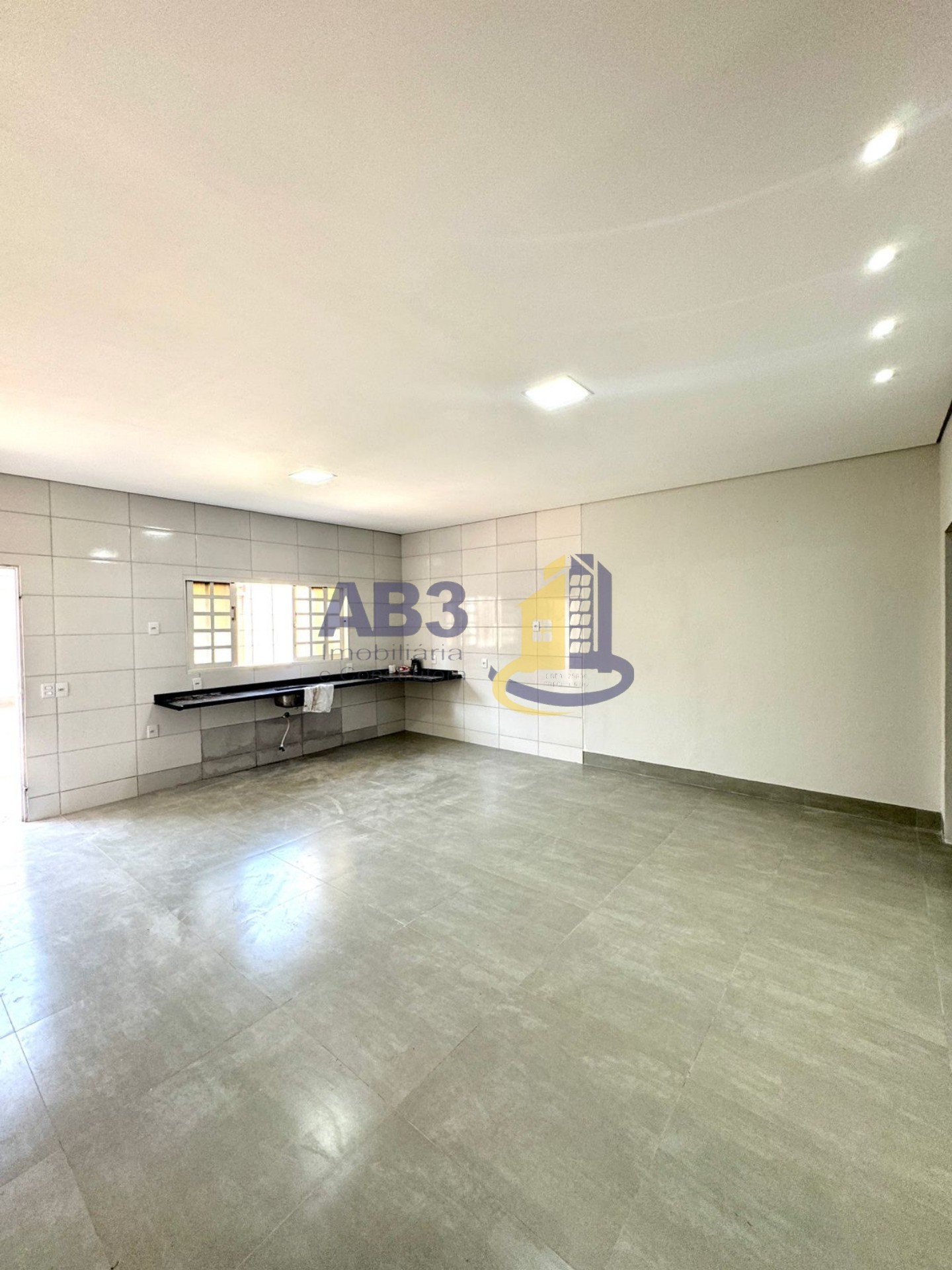 Casa à venda com 3 quartos, 300m² - Foto 7