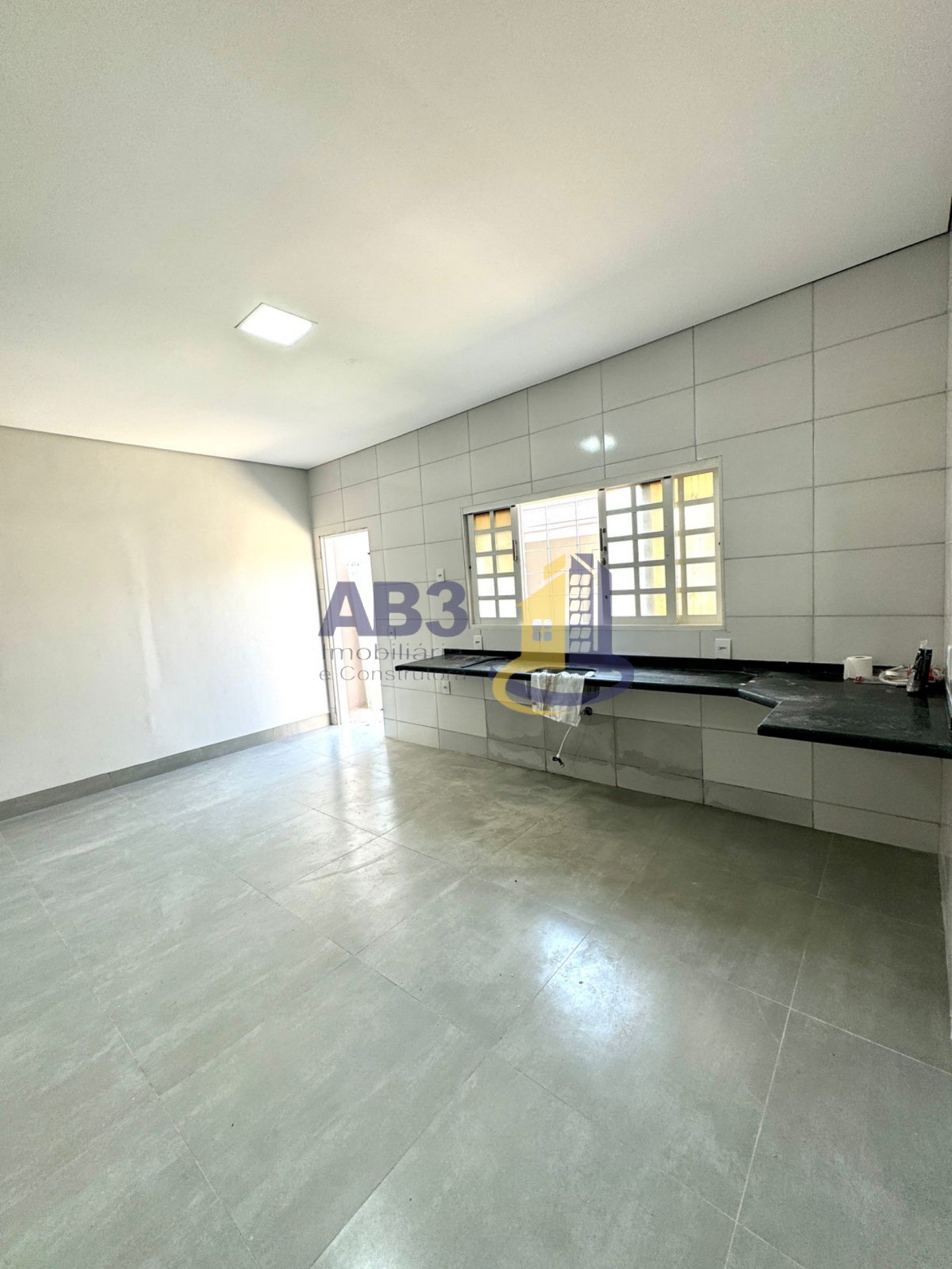 Casa à venda com 3 quartos, 300m² - Foto 8