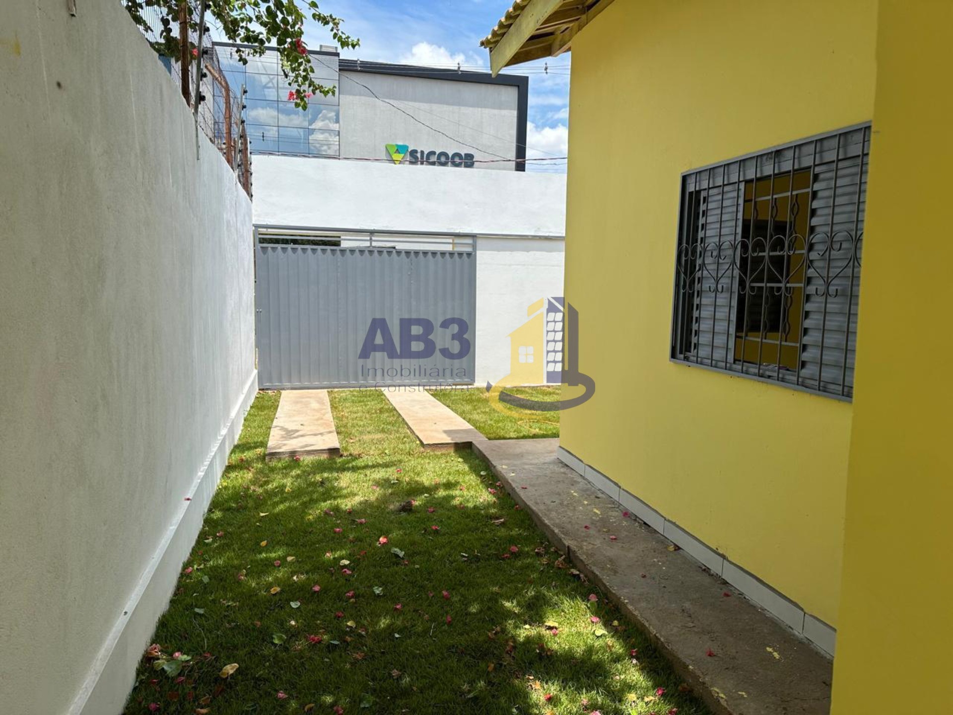 Casa para alugar com 2 quartos, 100m² - Foto 10