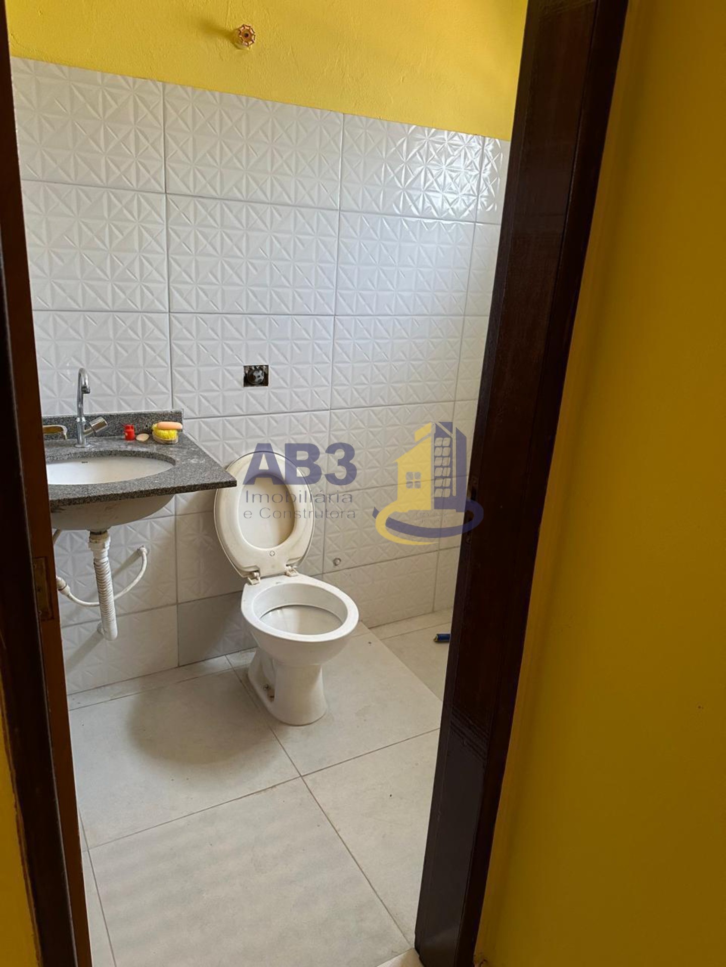 Casa para alugar com 2 quartos, 100m² - Foto 11