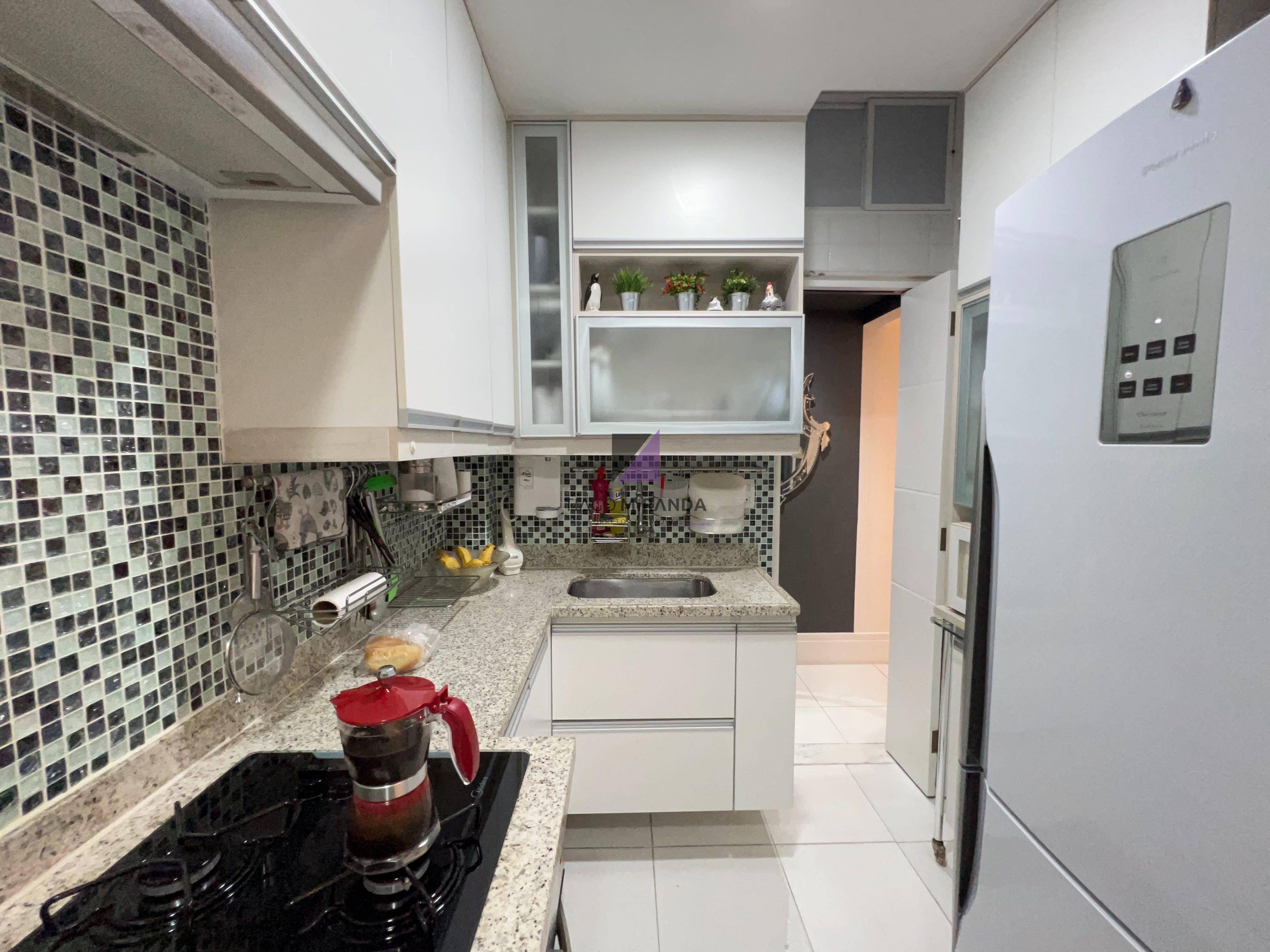 Apartamento à venda com 2 quartos, 64m² - Foto 18