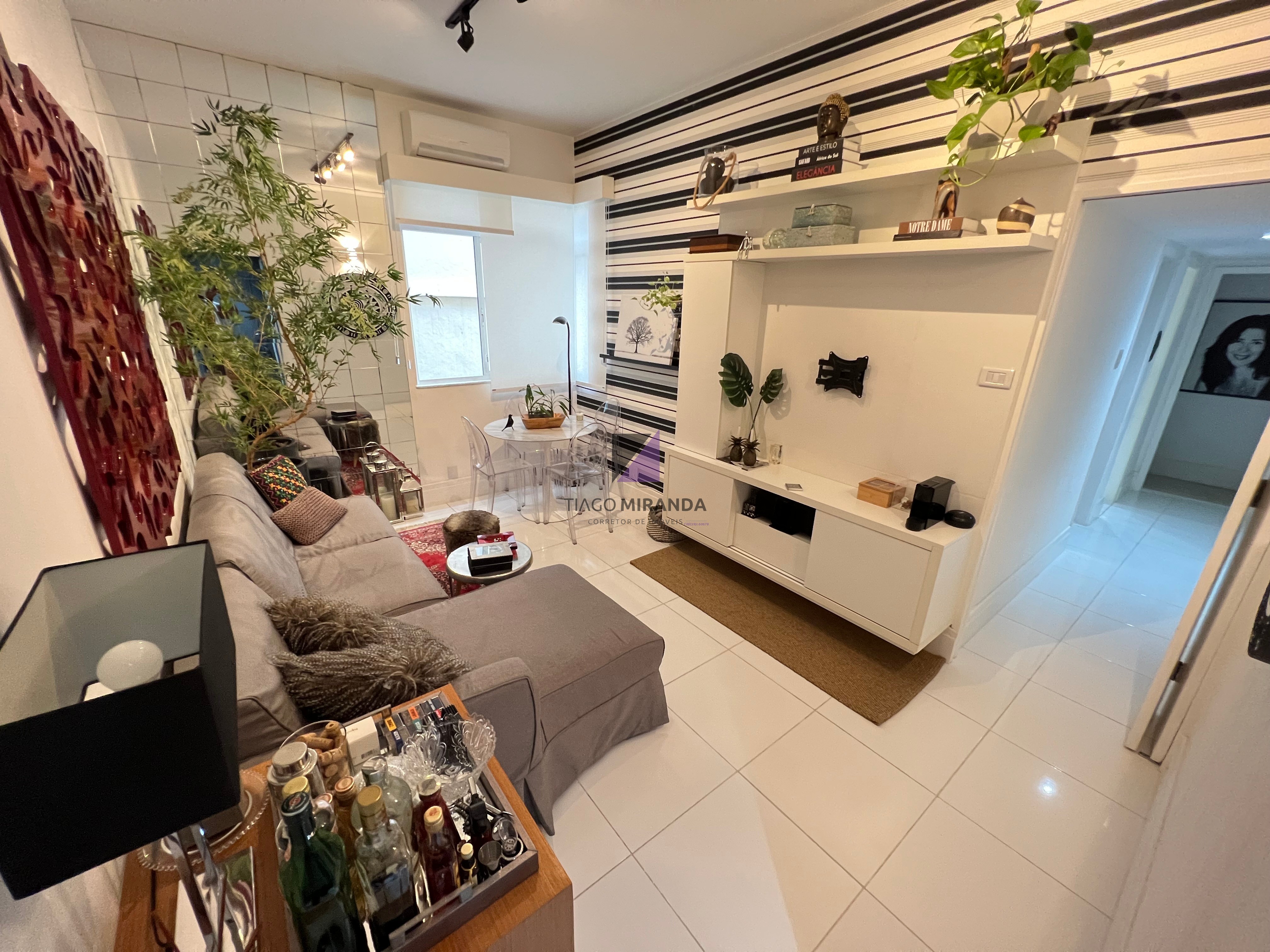 Apartamento à venda com 2 quartos, 64m² - Foto 2