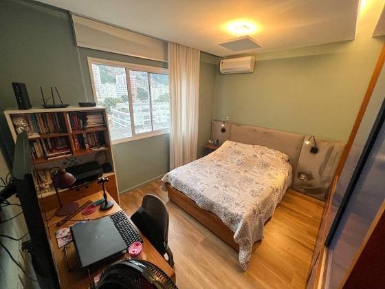 Apartamento à venda com 2 quartos, 61m² - Foto 4