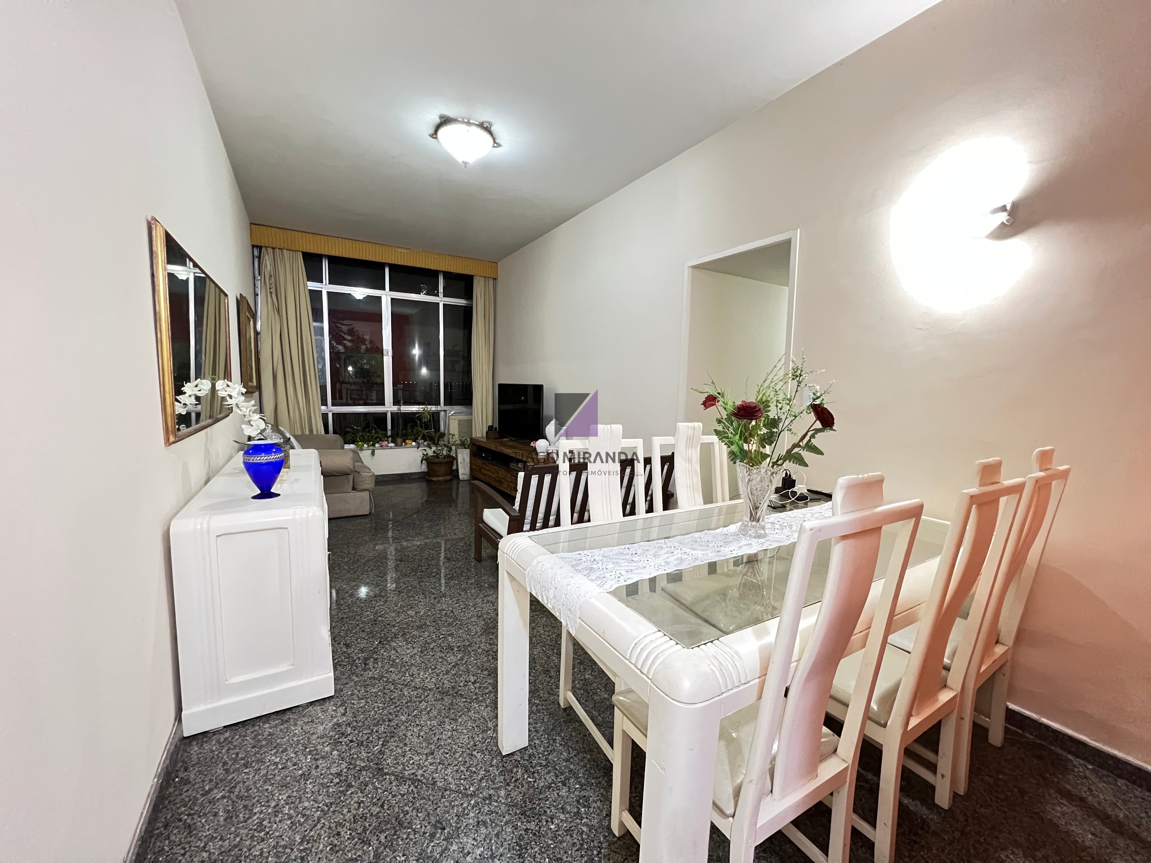 Apartamento à venda com 3 quartos, 90m² - Foto 1