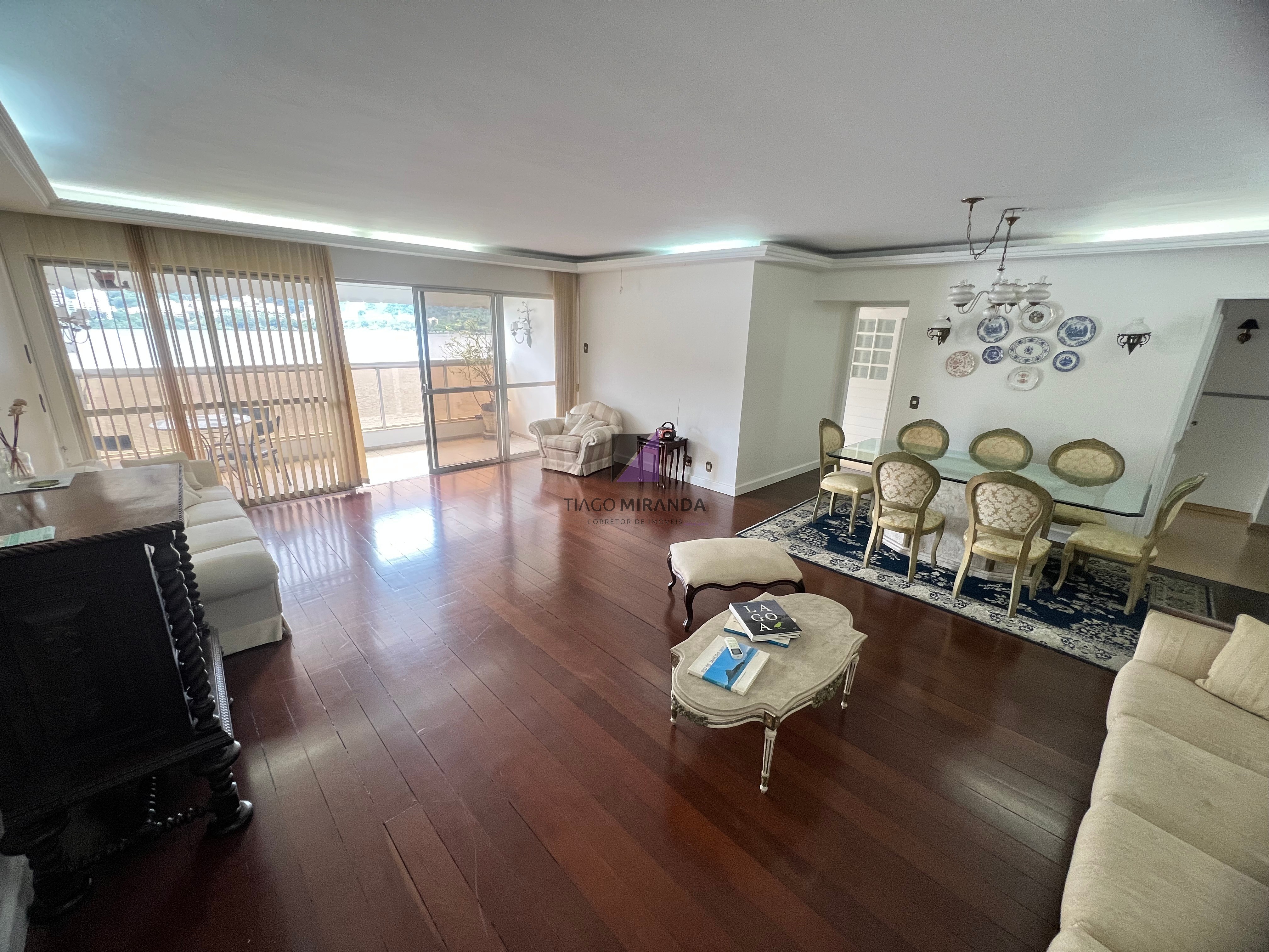 Apartamento à venda com 3 quartos, 185m² - Foto 2