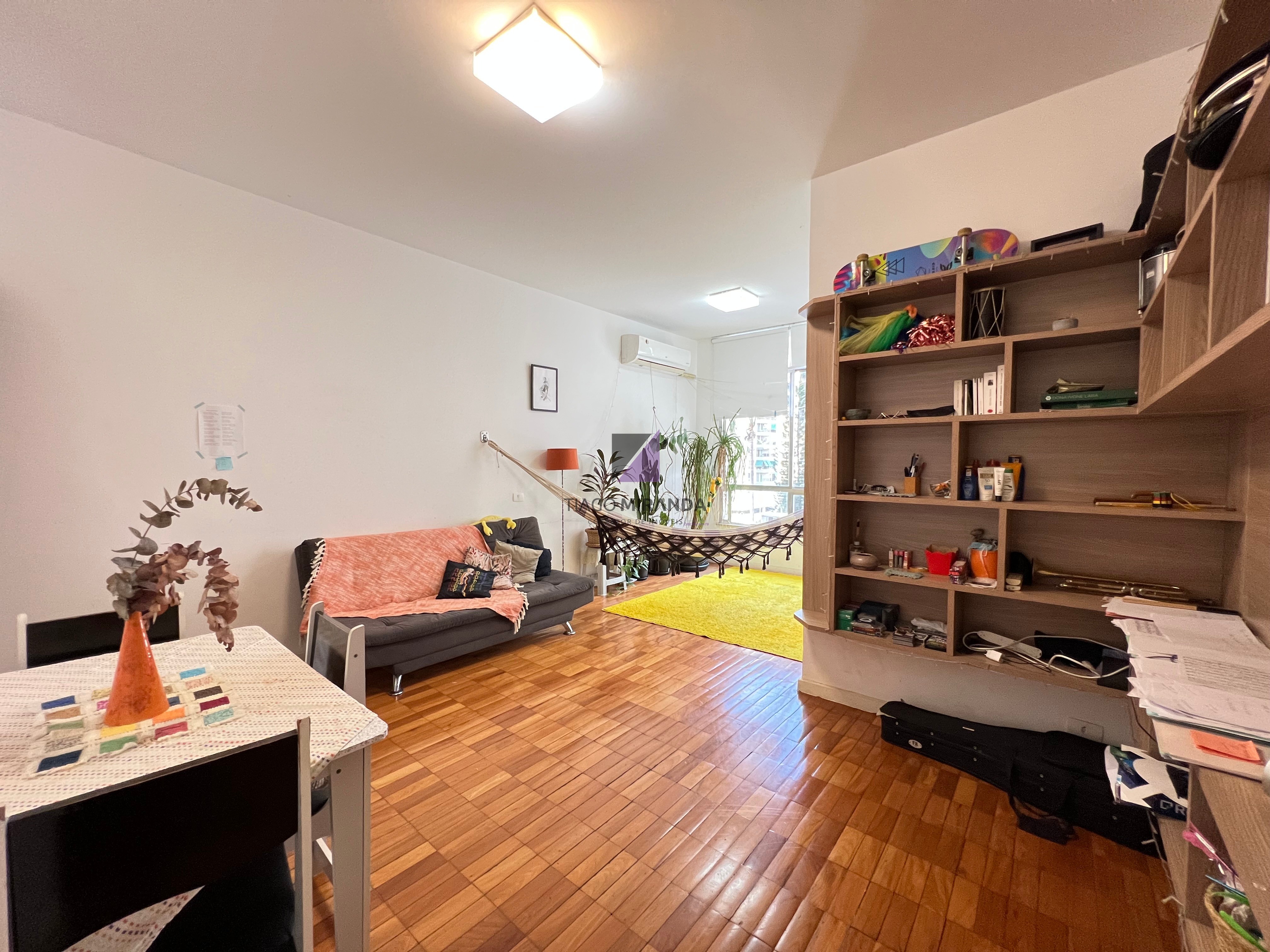 Apartamento à venda com 3 quartos, 95m² - Foto 1