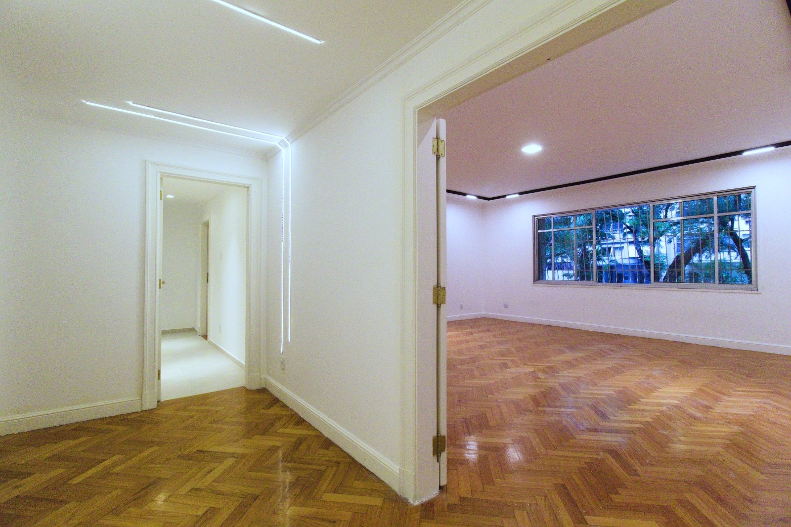 Apartamento à venda com 4 quartos, 320m² - Foto 1