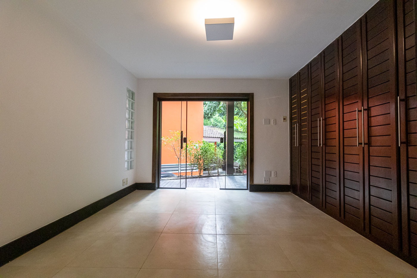 Casa à venda com 5 quartos, 384m² - Foto 50